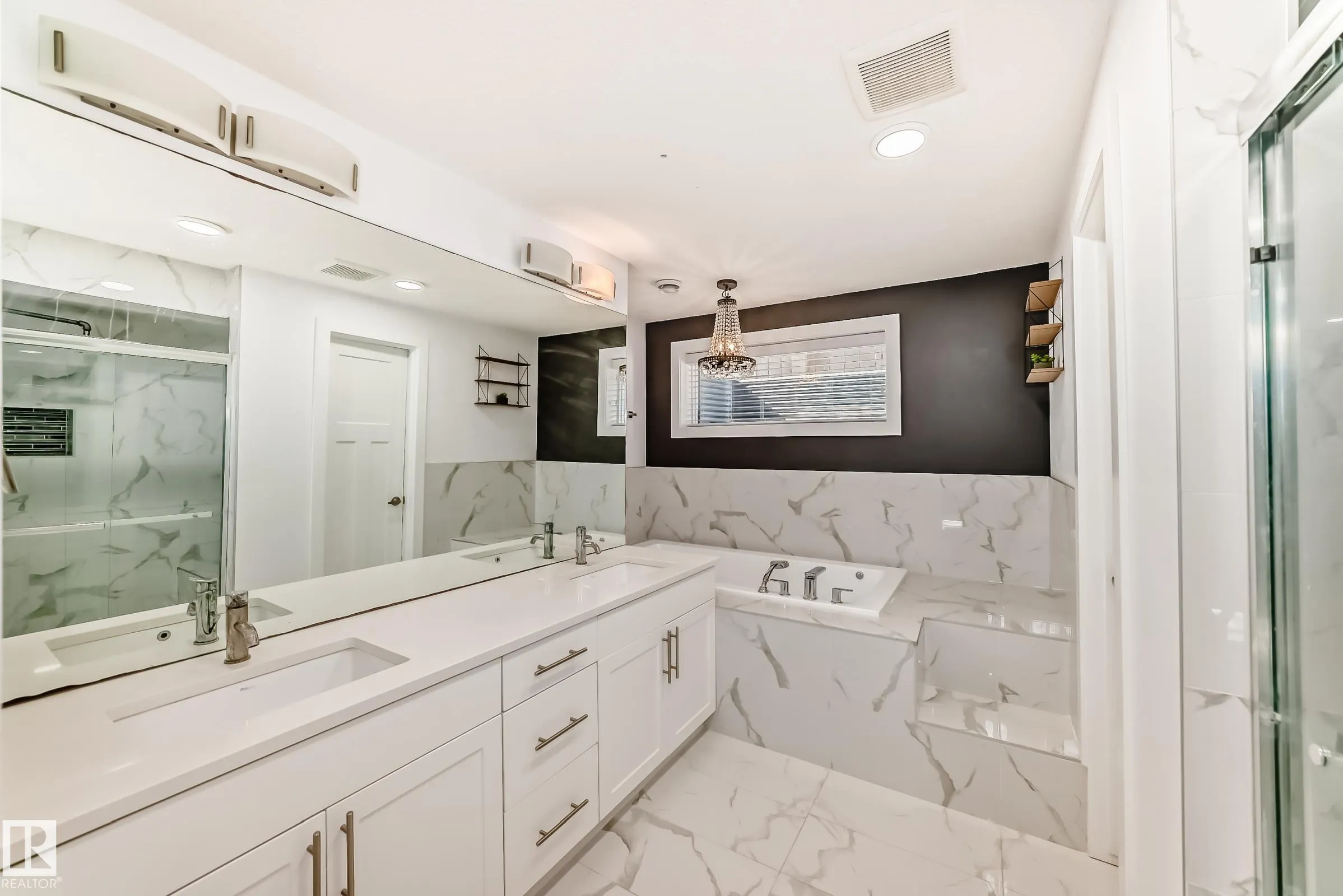 3313 KIDD Close