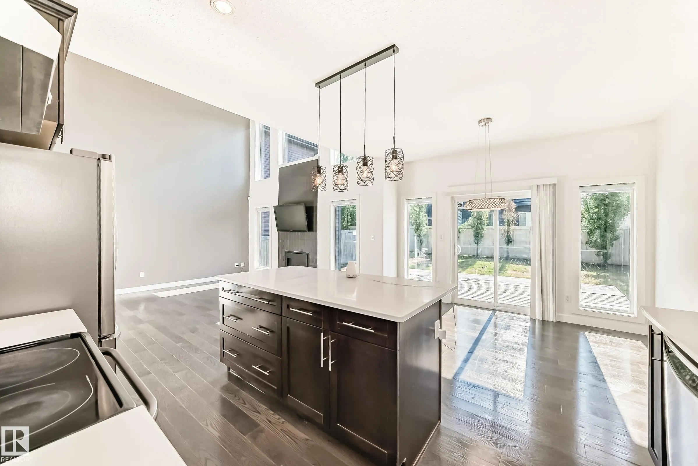3313 KIDD Close