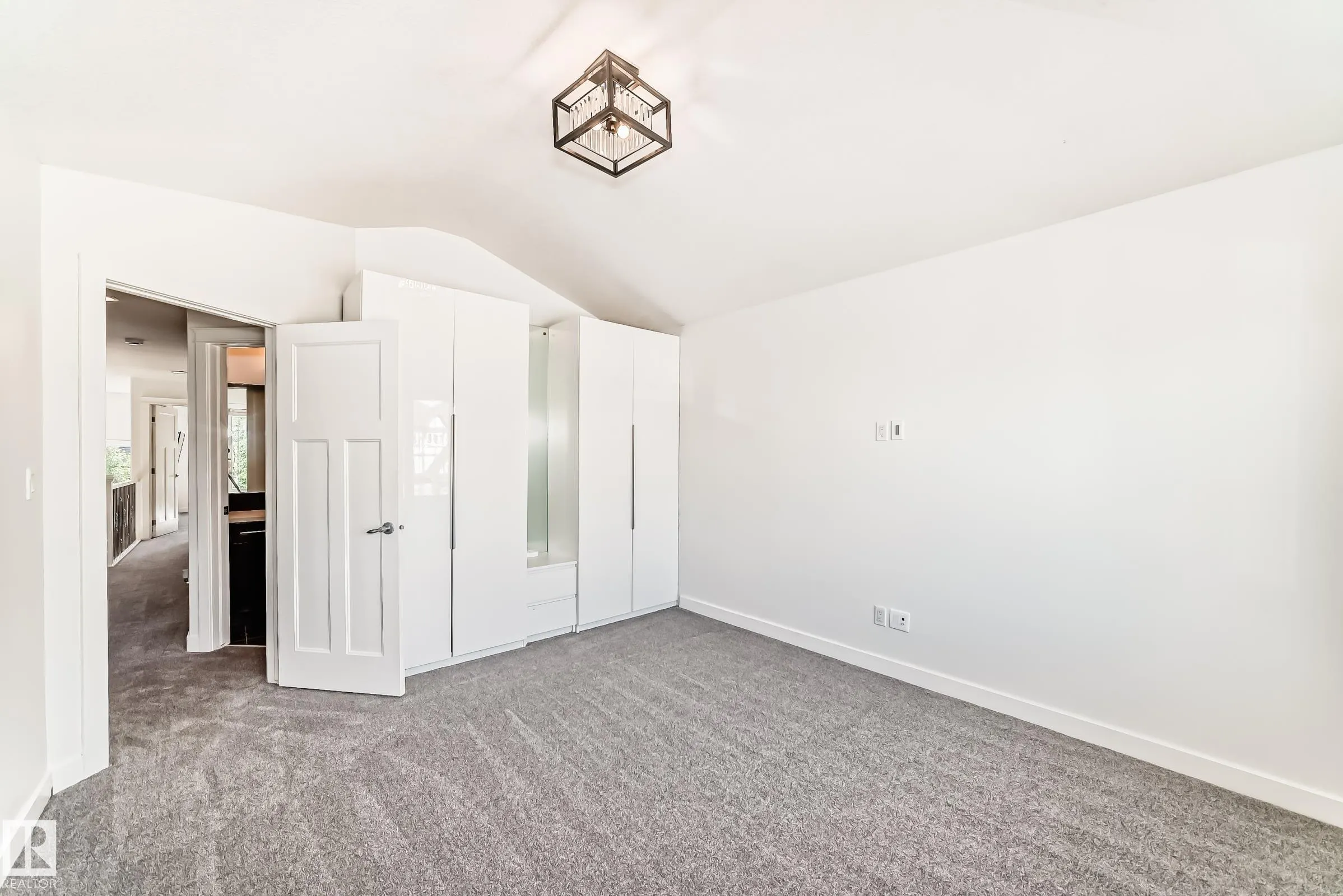 3313 KIDD Close