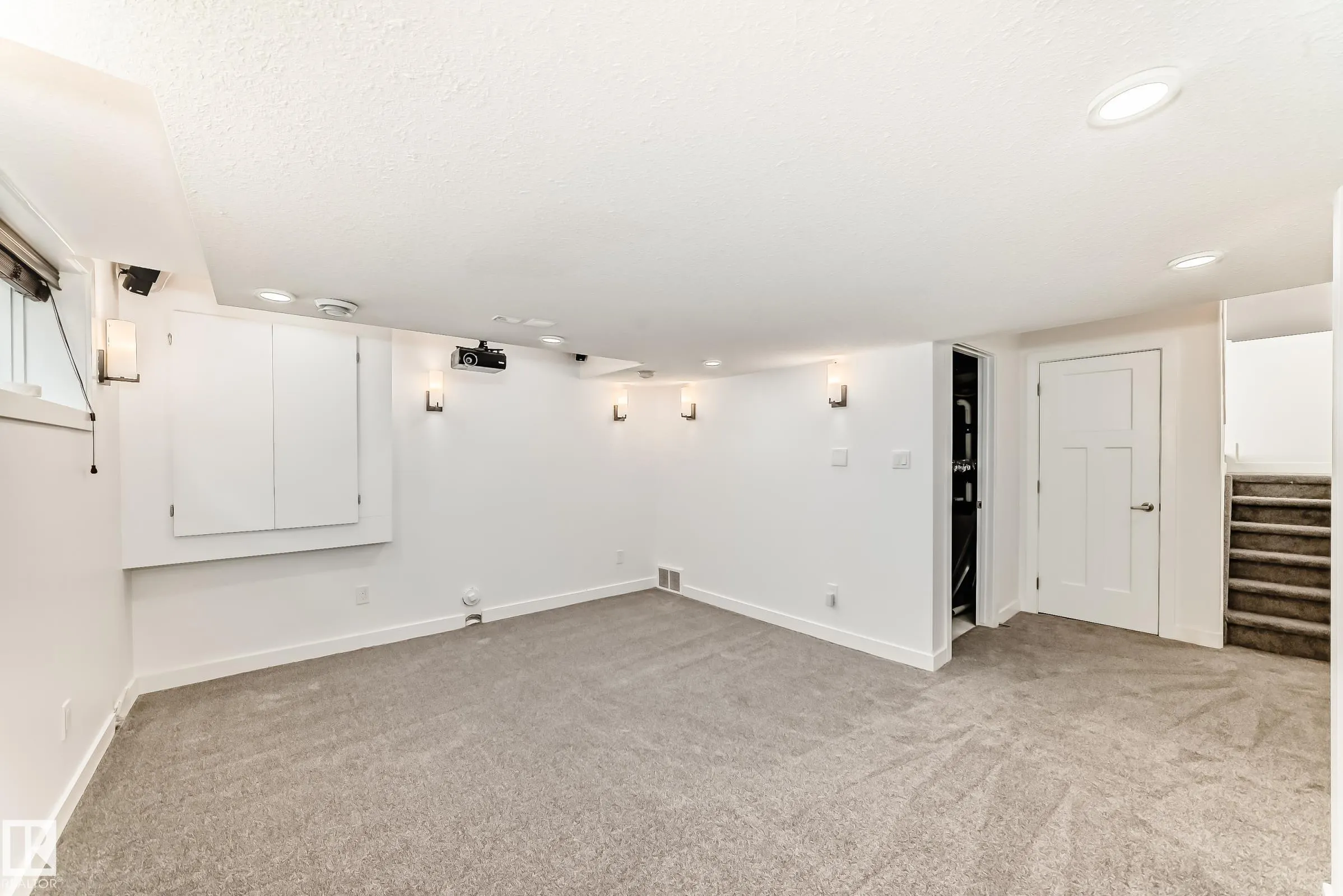 3313 KIDD Close