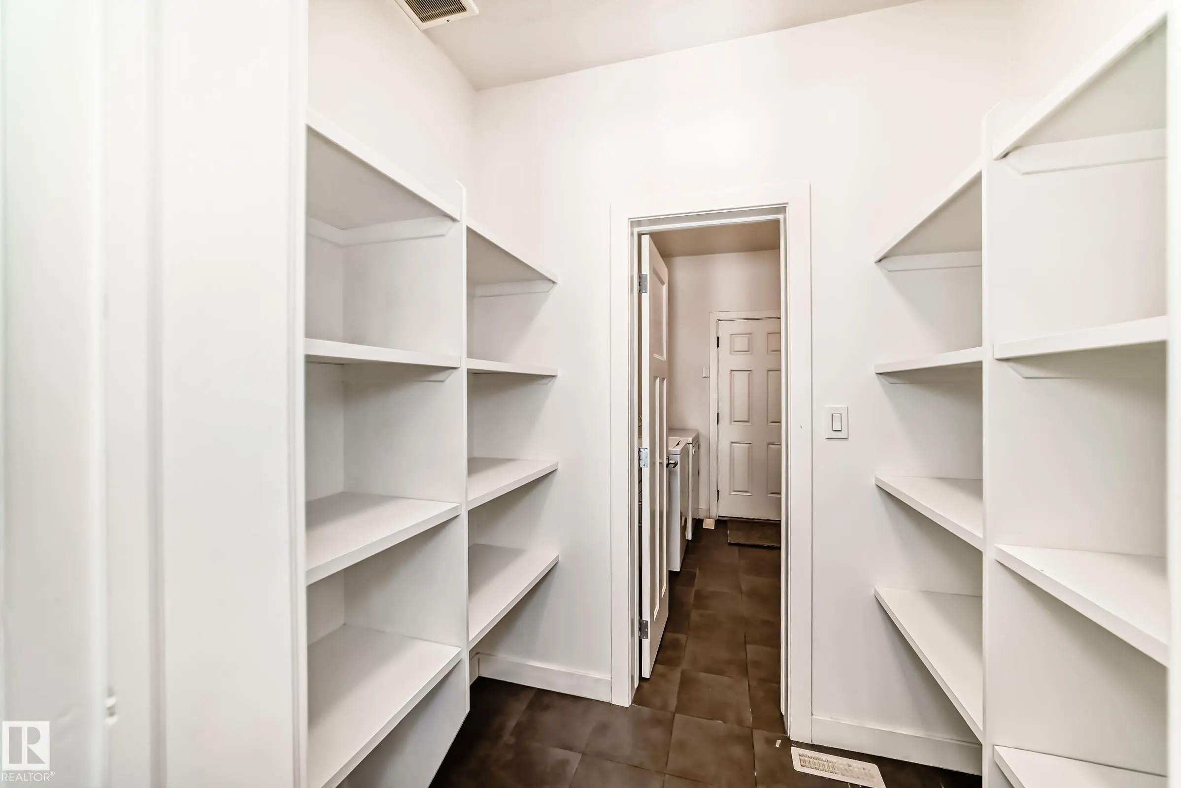 3313 KIDD Close