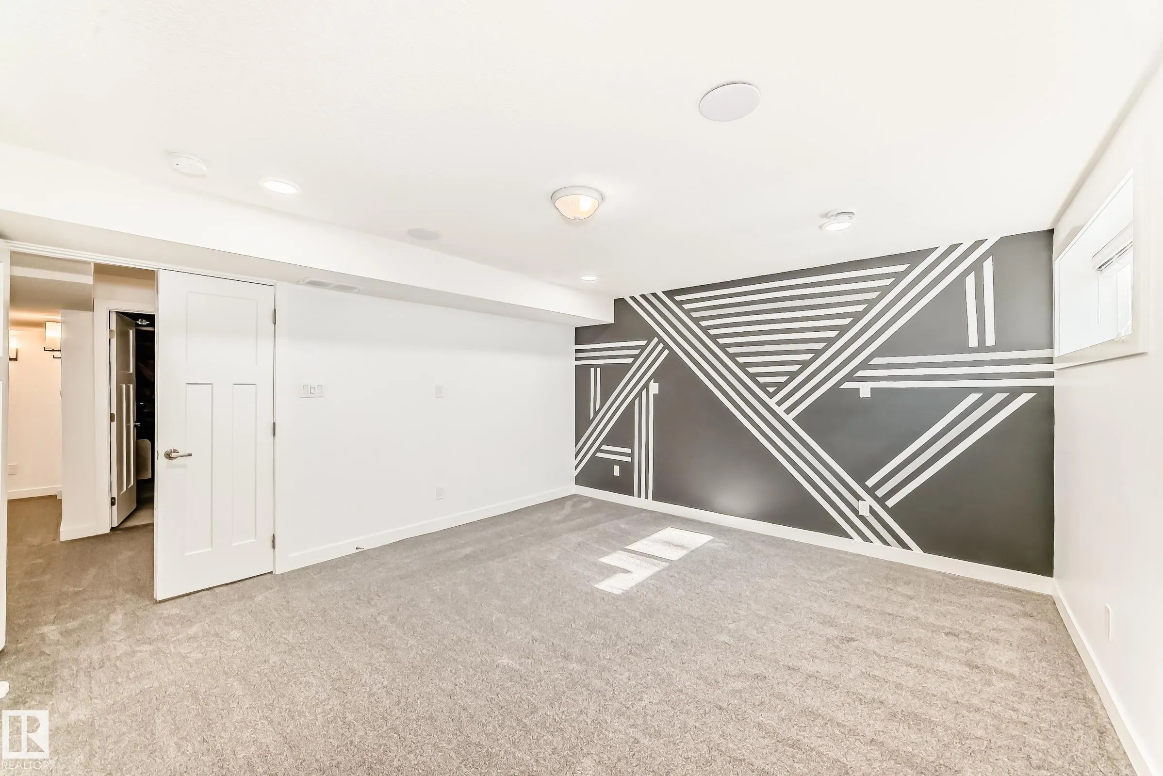 3313 KIDD Close