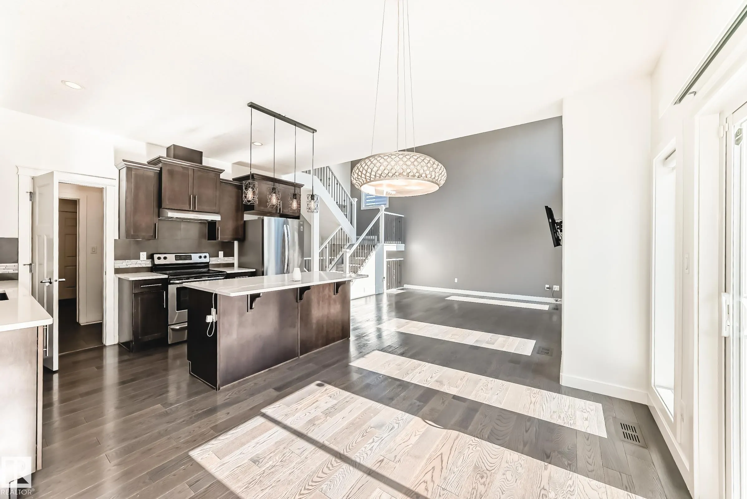 3313 KIDD Close