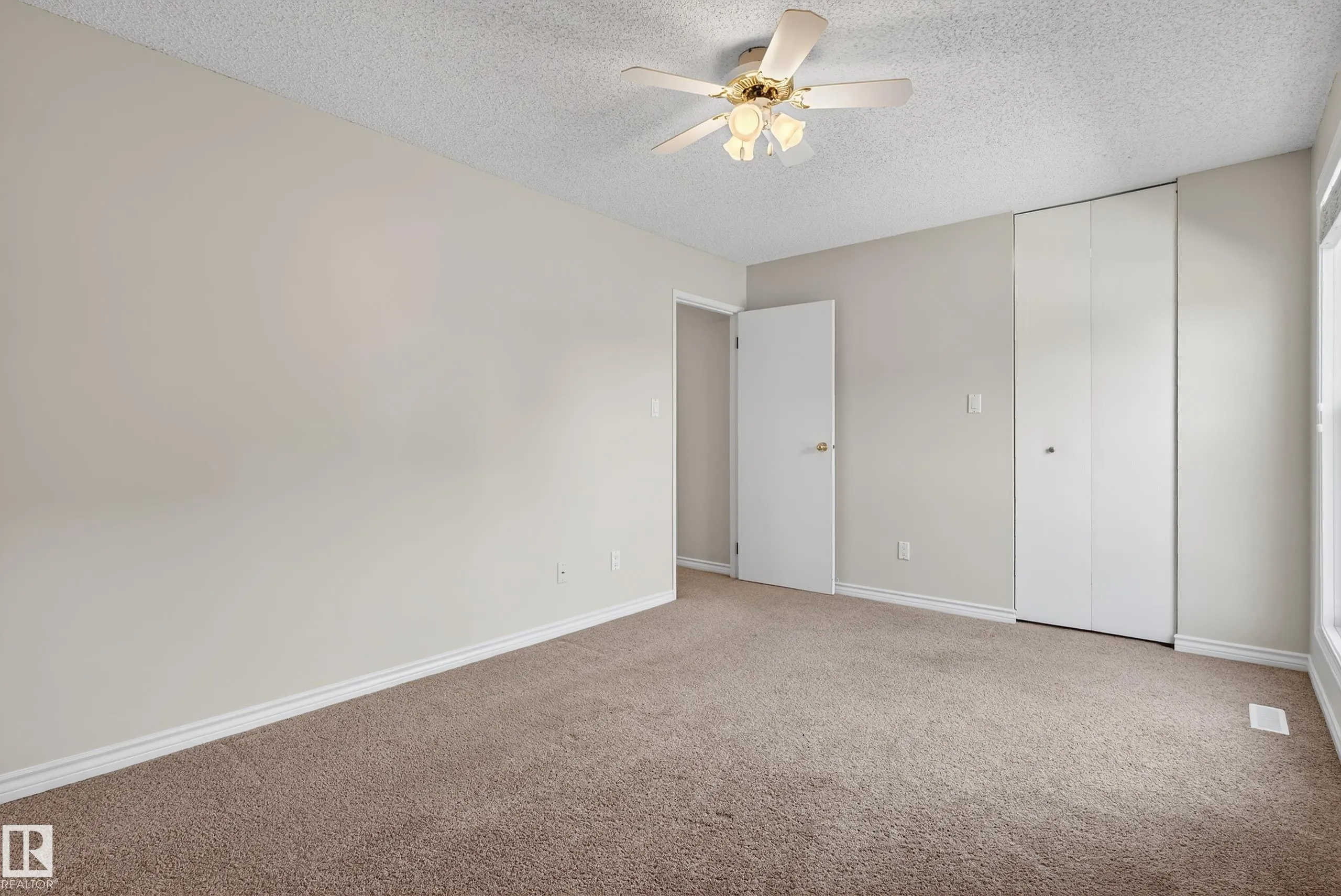 1174 SADDLEBACK Road