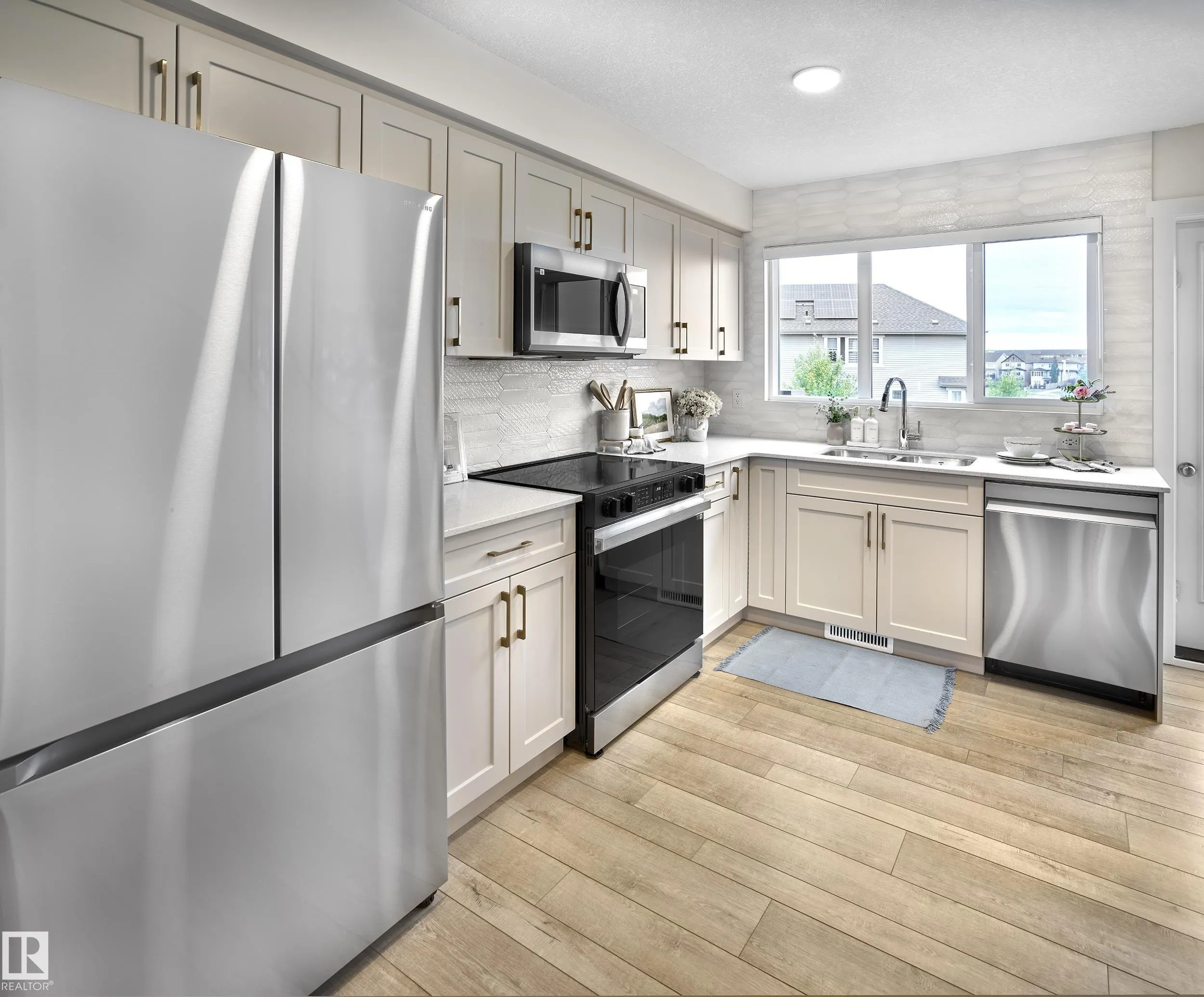 1025 SECORD Promenade