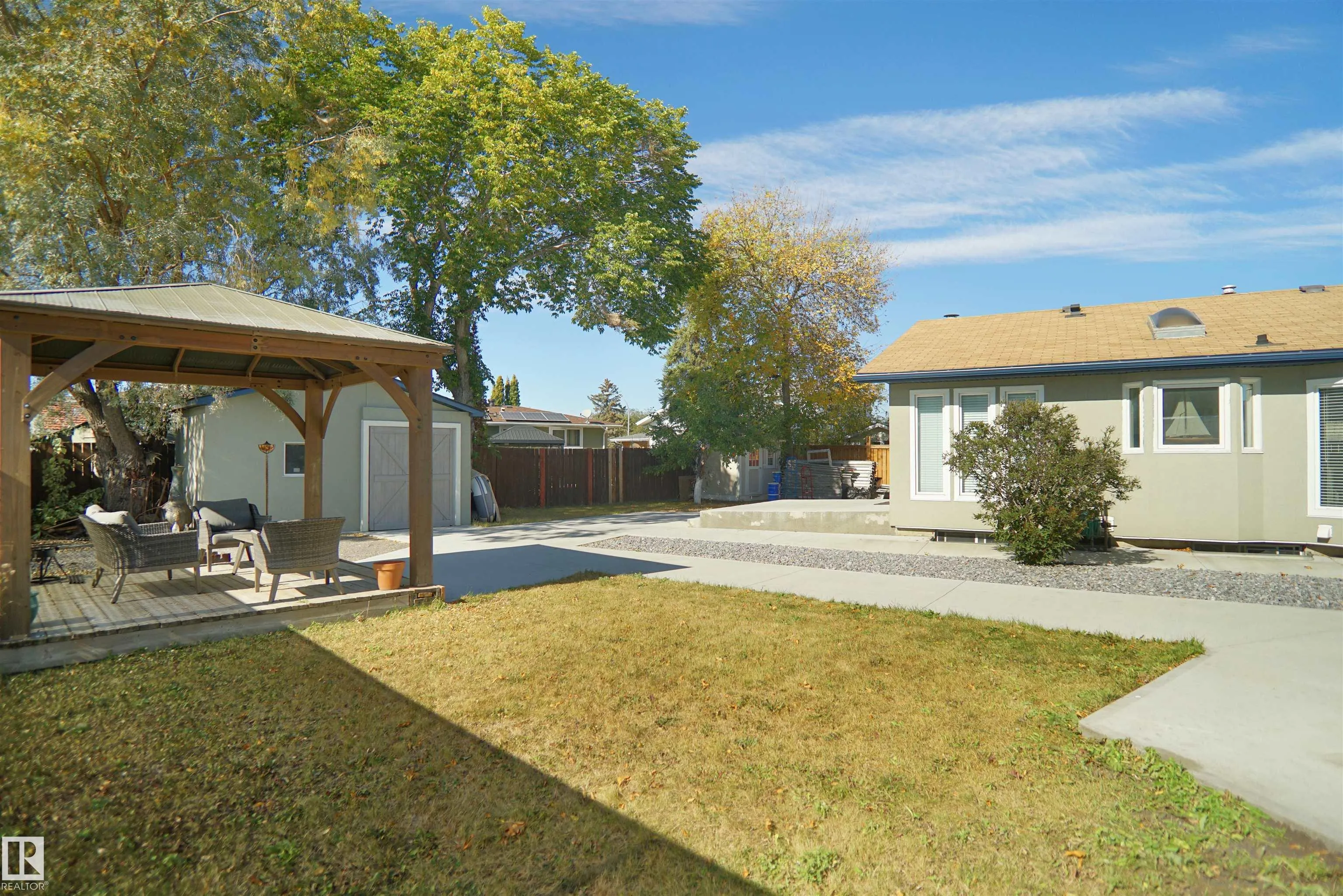 16008 101 Street