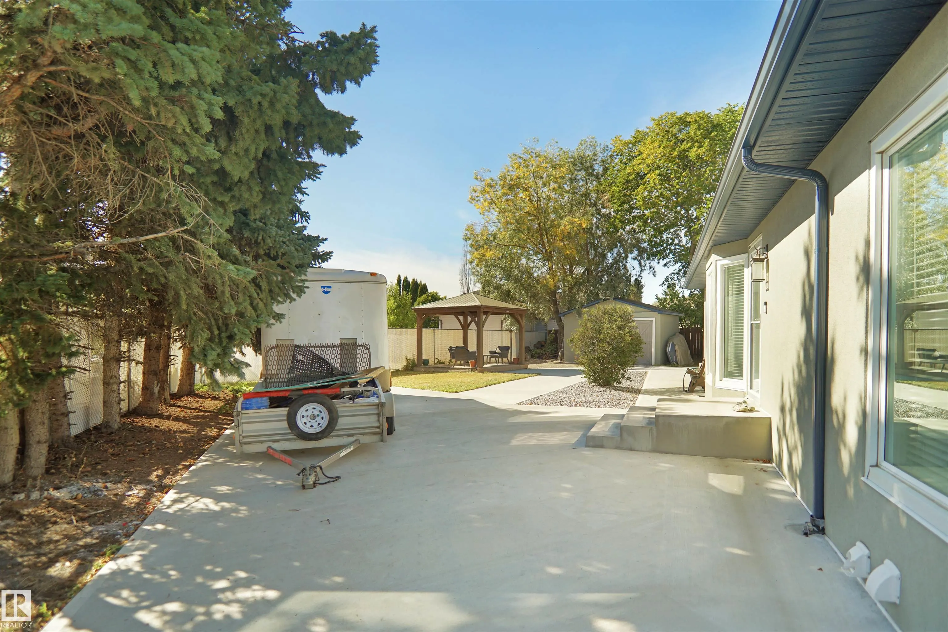16008 101 Street