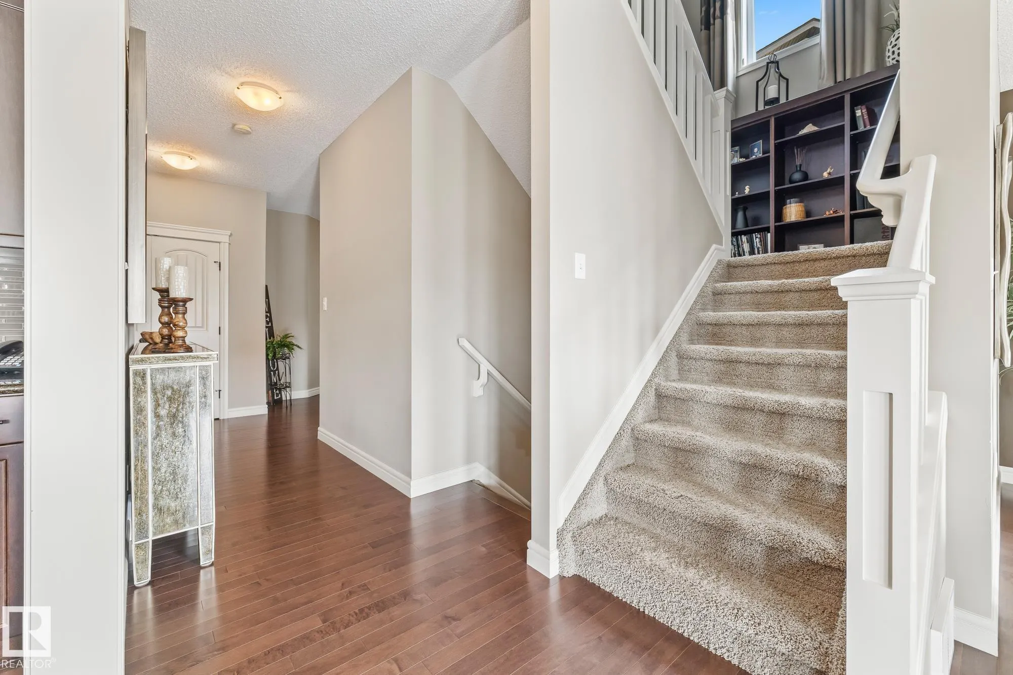 10 MEADOWLAND Gardens