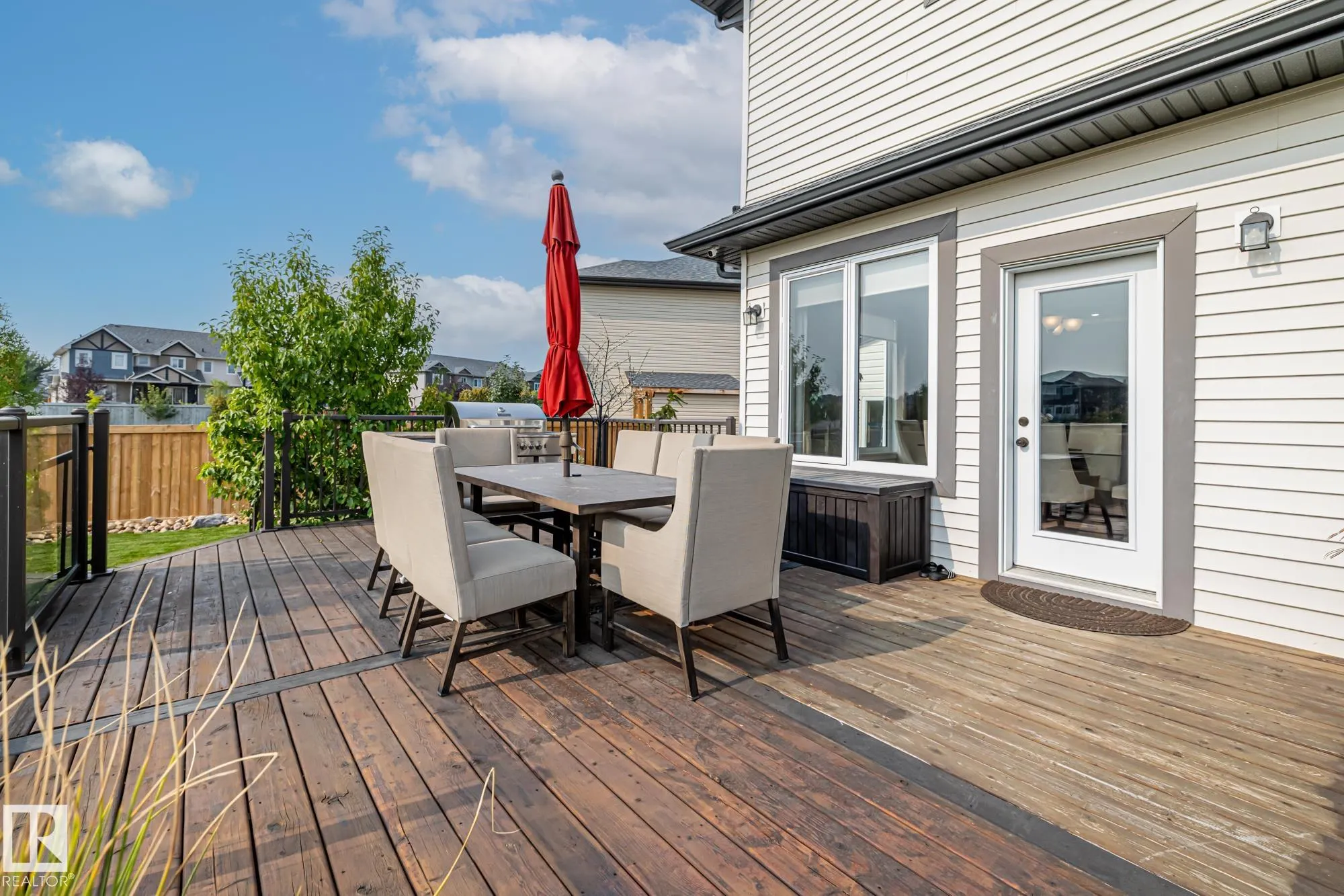10 MEADOWLAND Gardens
