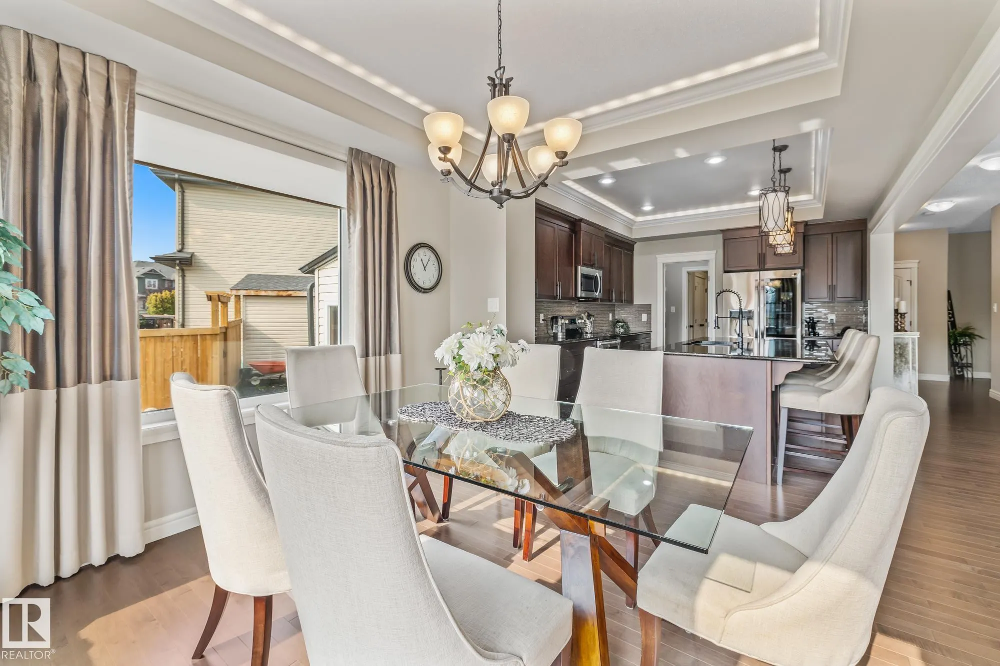 10 MEADOWLAND Gardens