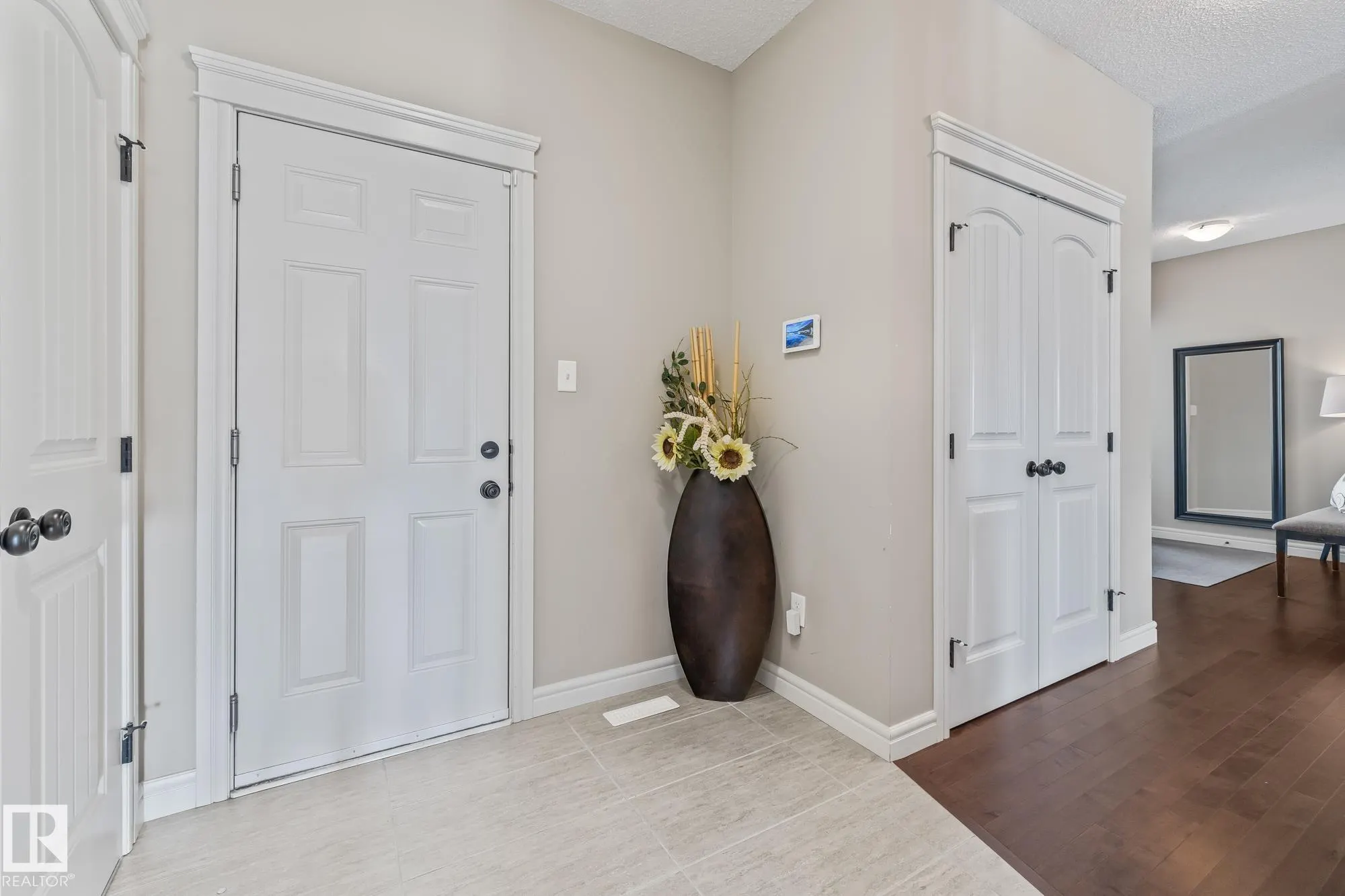 10 MEADOWLAND Gardens