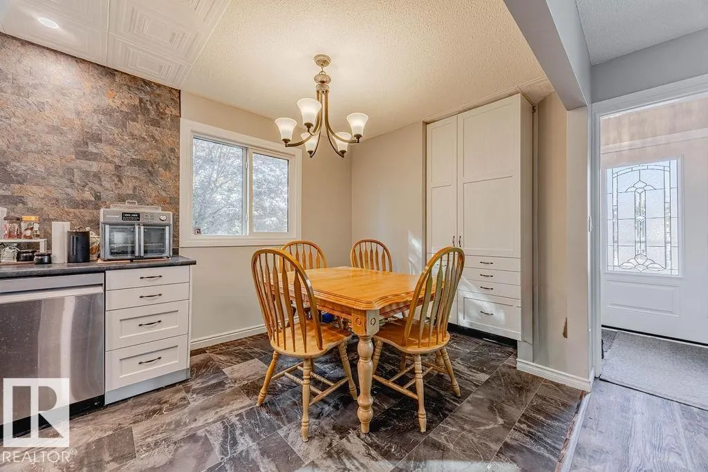 44 WELLINGTON Crescent