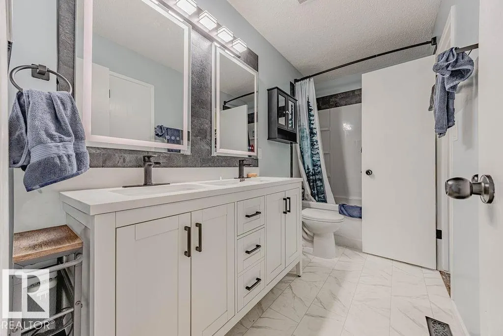 44 WELLINGTON Crescent