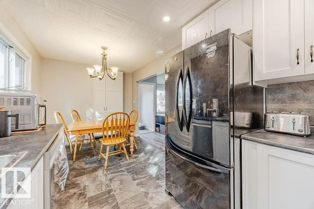 44 WELLINGTON Crescent