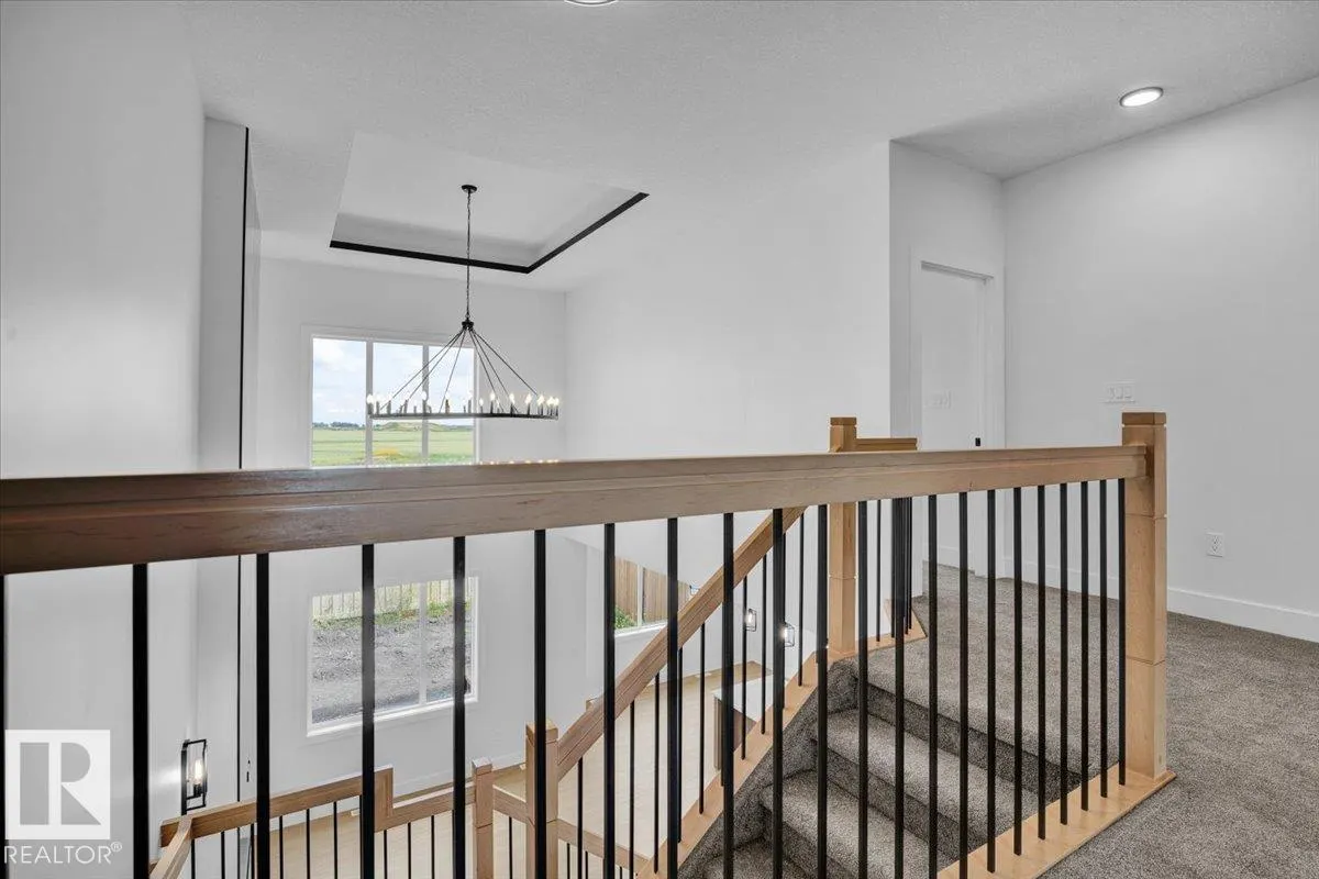12 EDGEFIELD Way