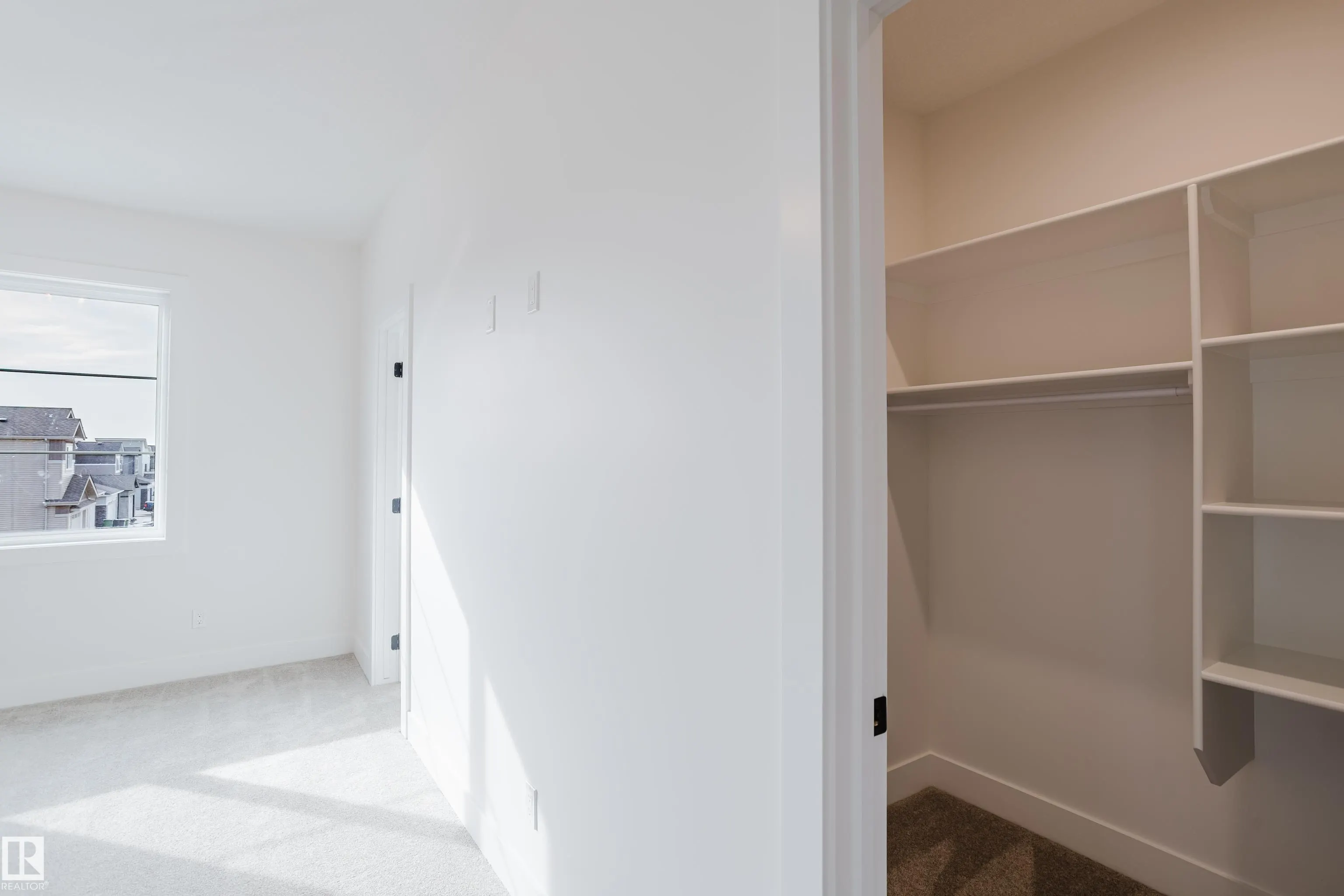 325 Bluff Cove