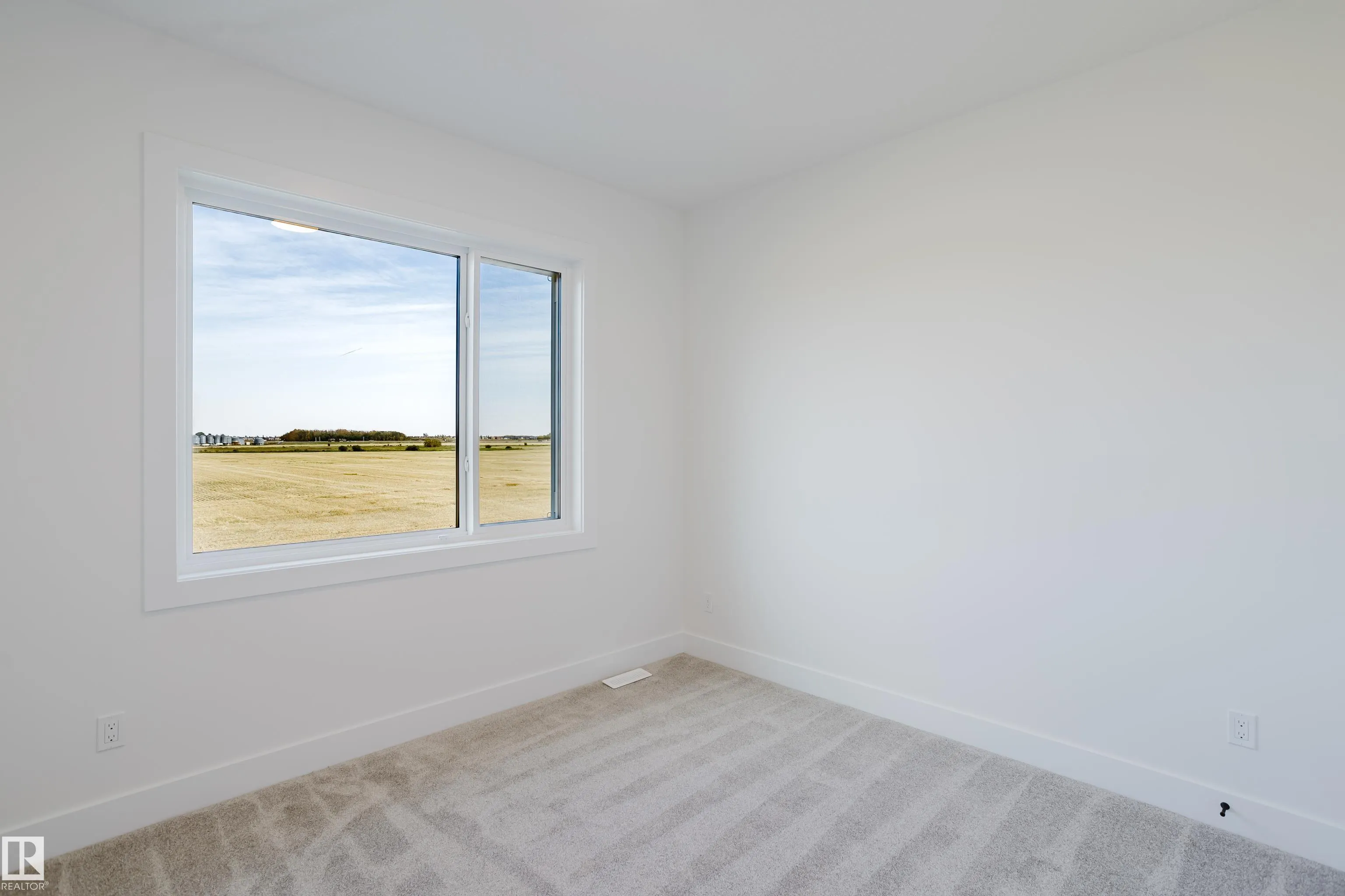 325 Bluff Cove