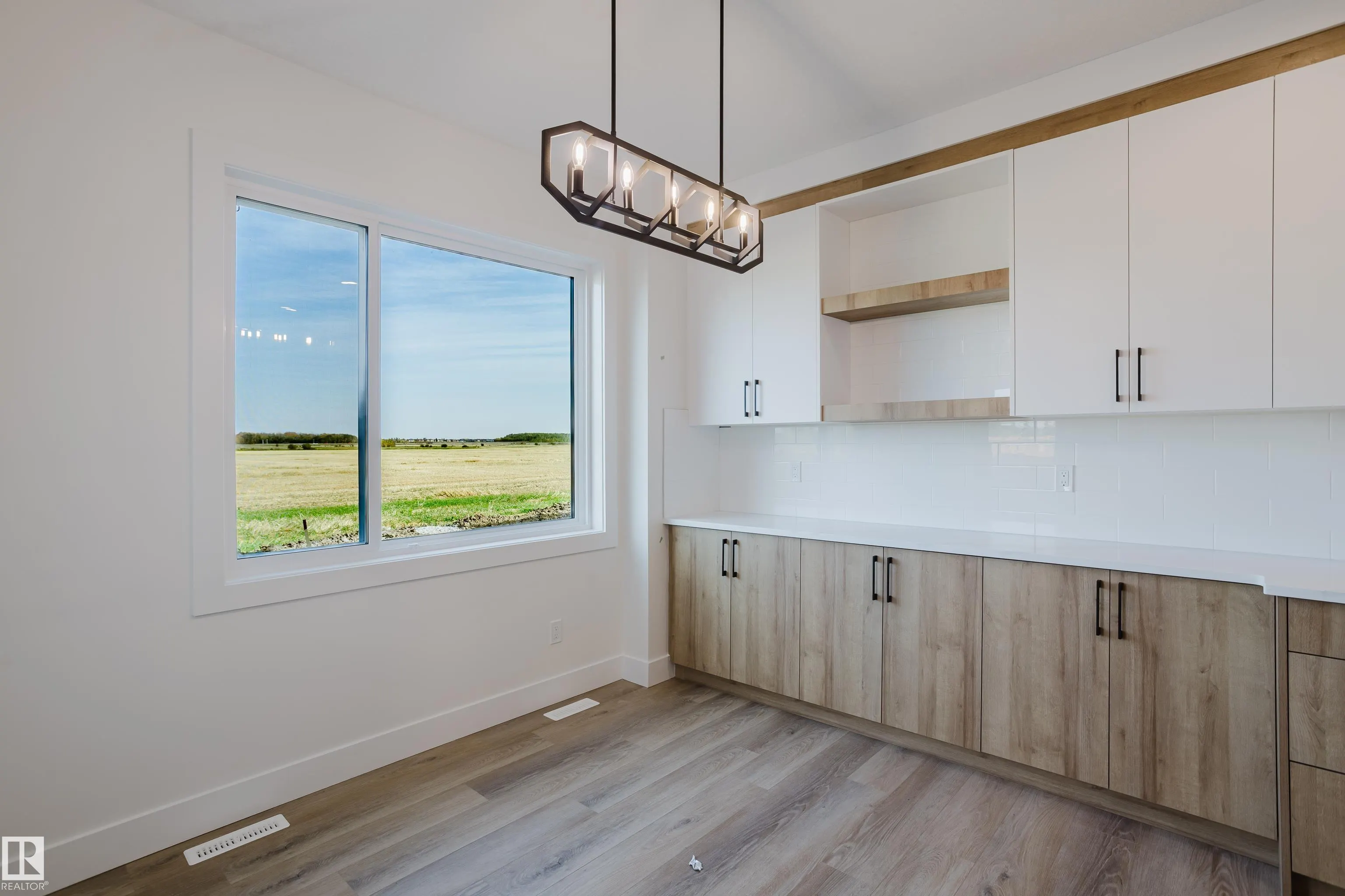 325 Bluff Cove
