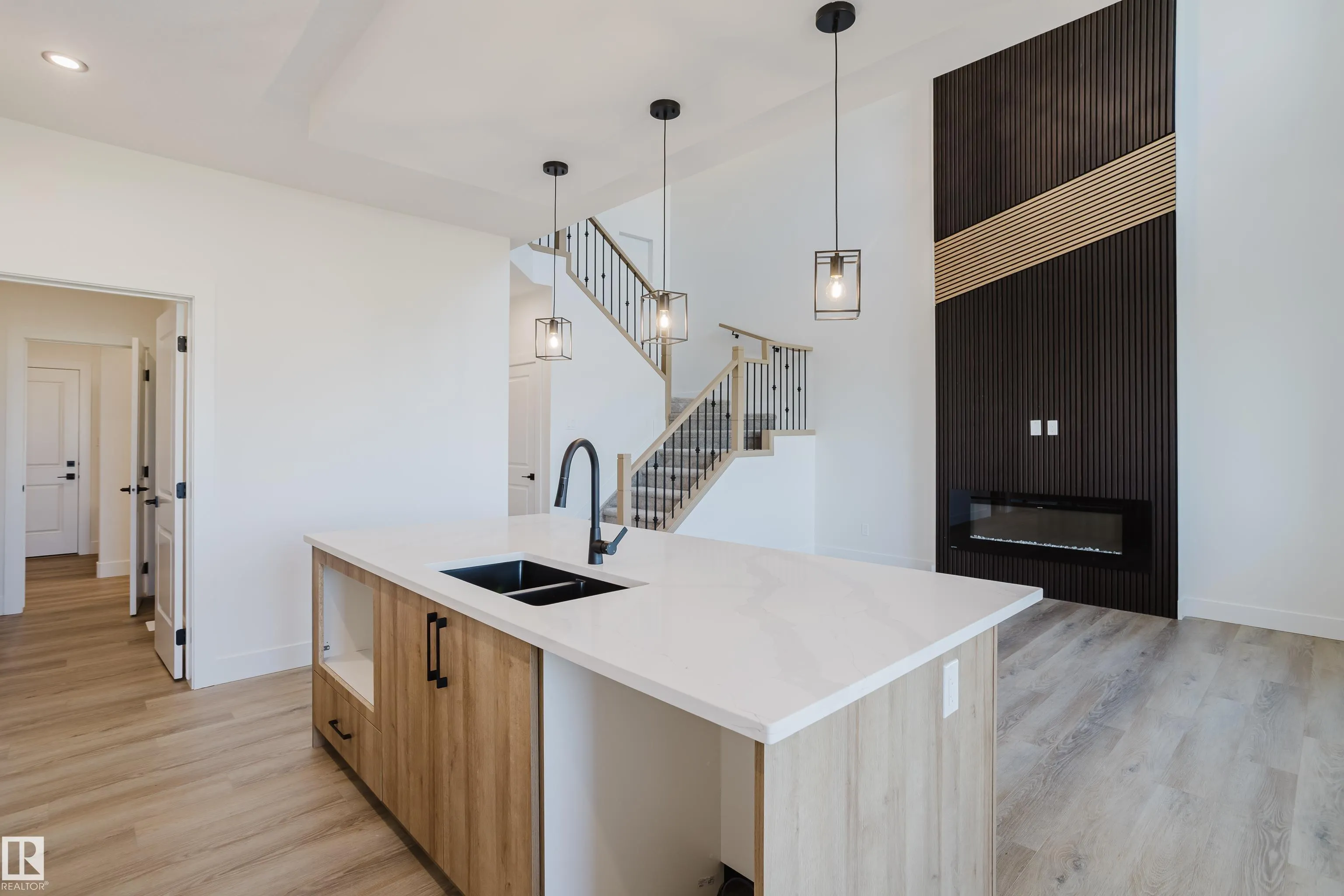 325 Bluff Cove