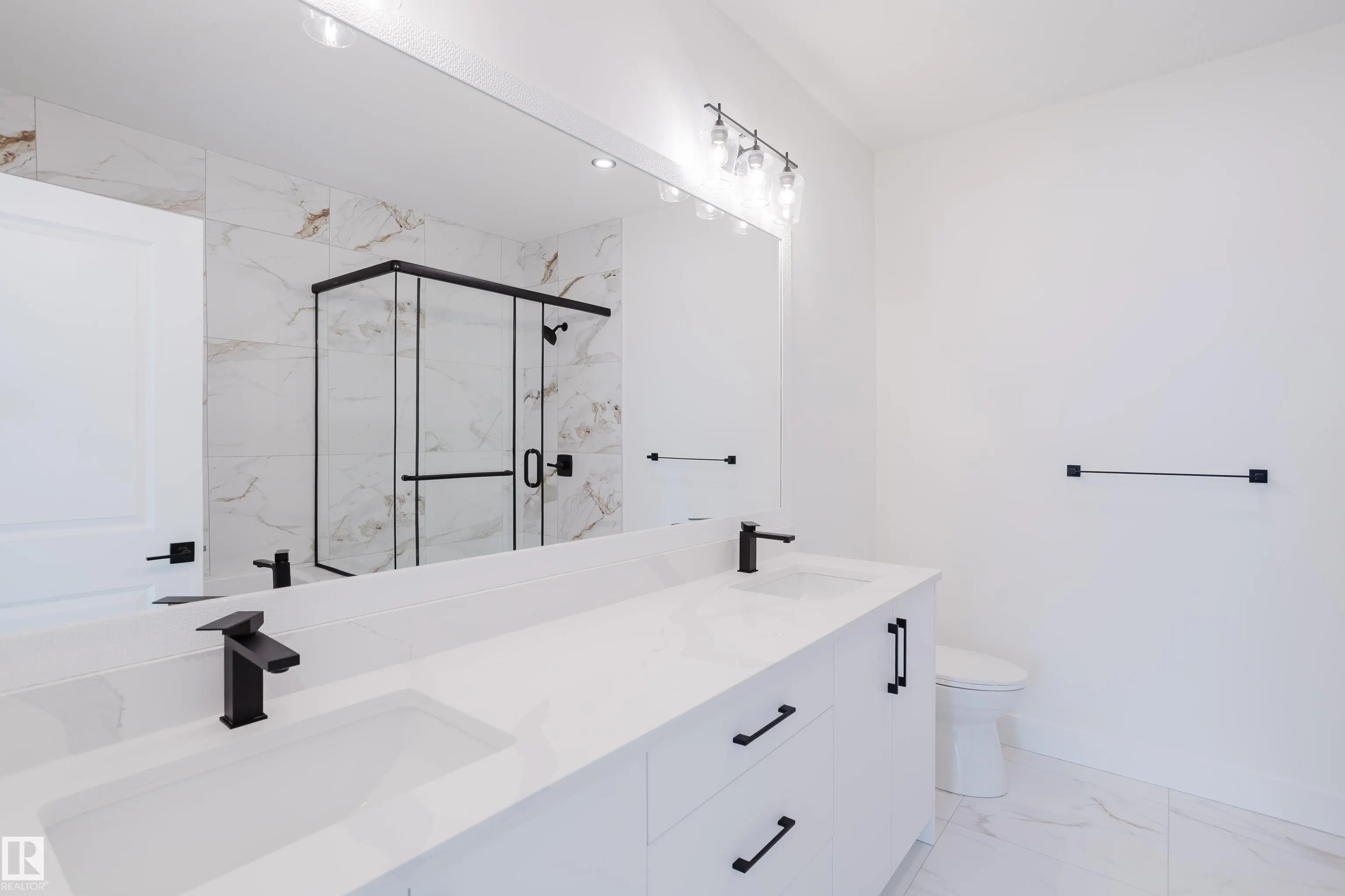 325 Bluff Cove