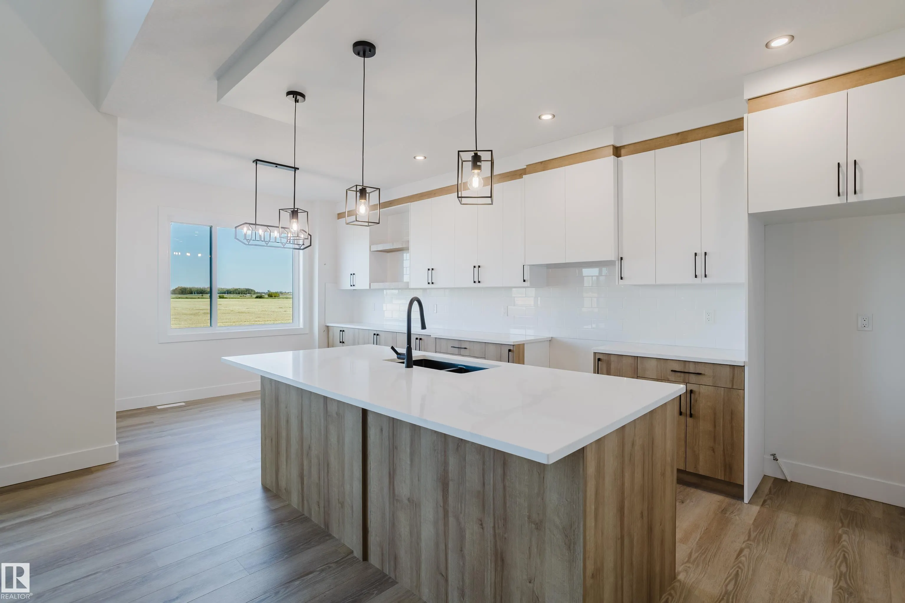 325 Bluff Cove
