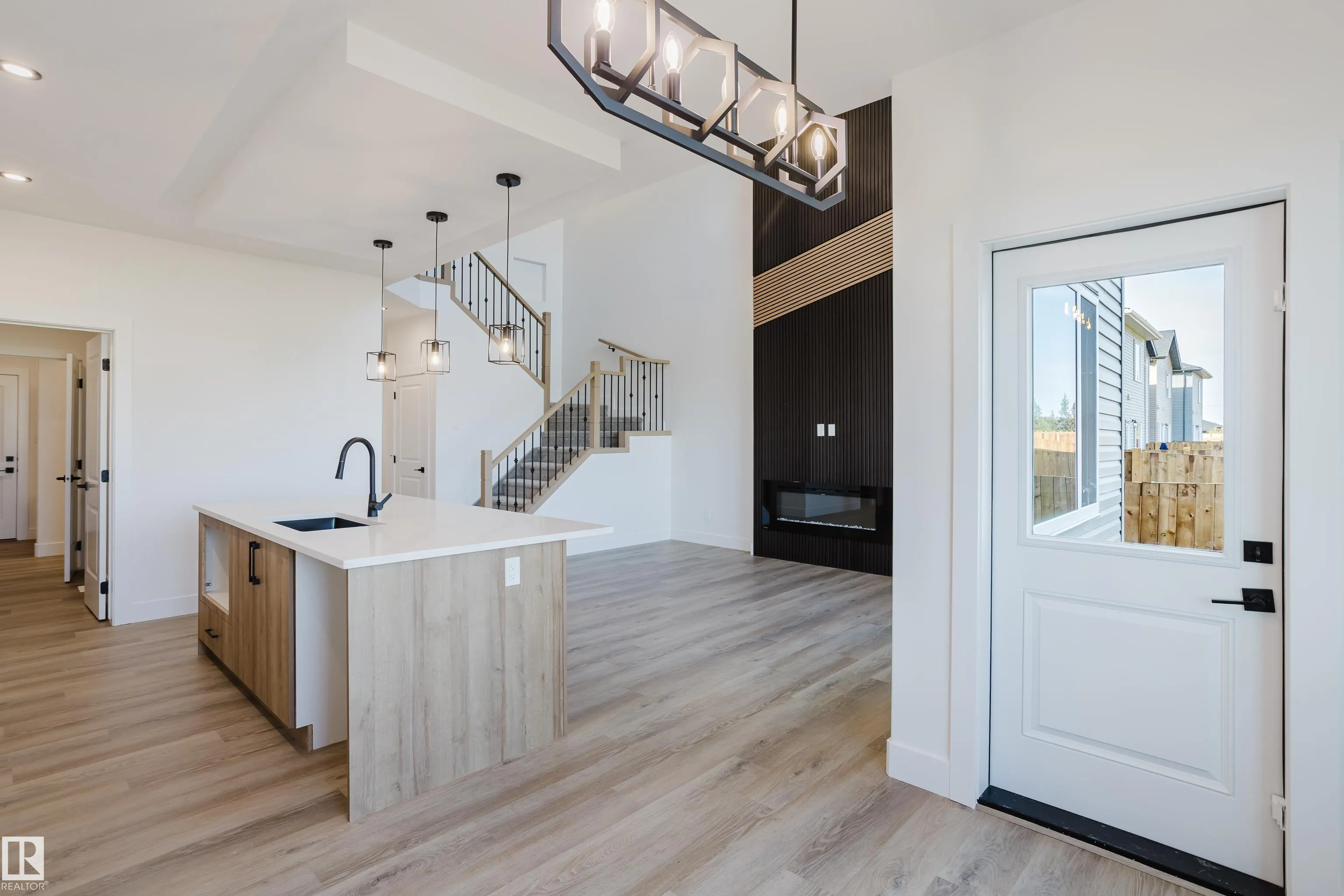 325 Bluff Cove