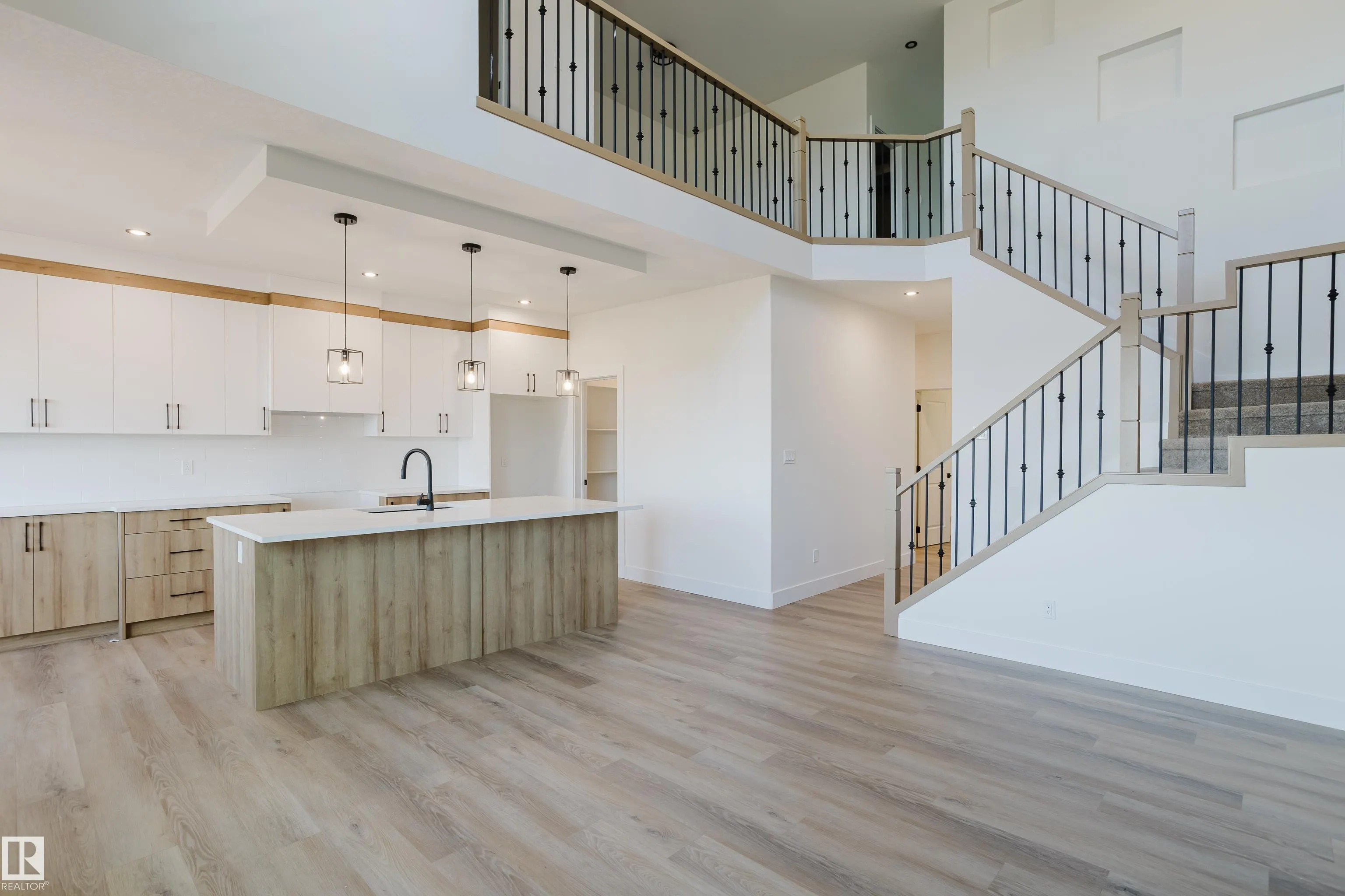 325 Bluff Cove