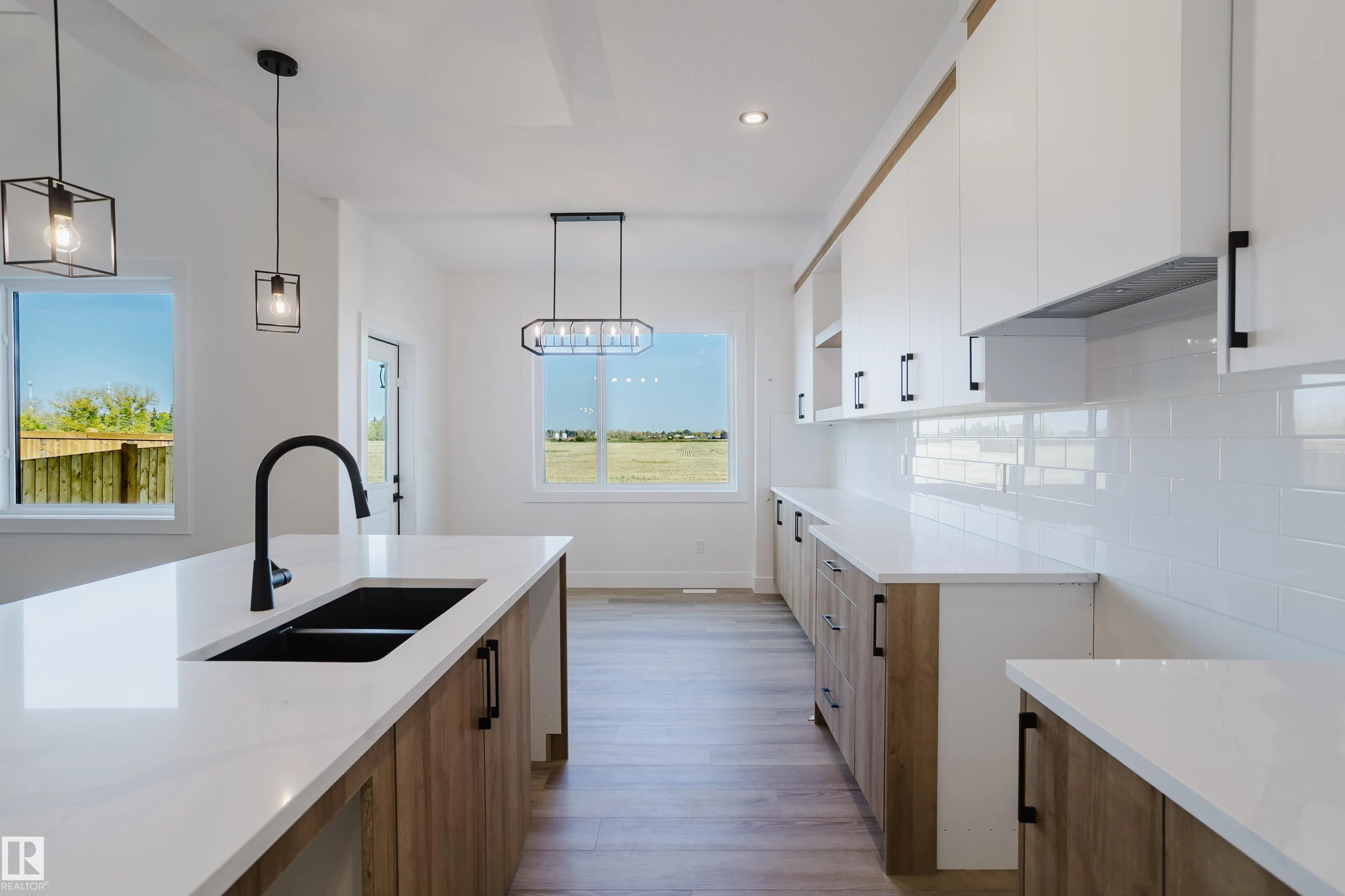325 Bluff Cove