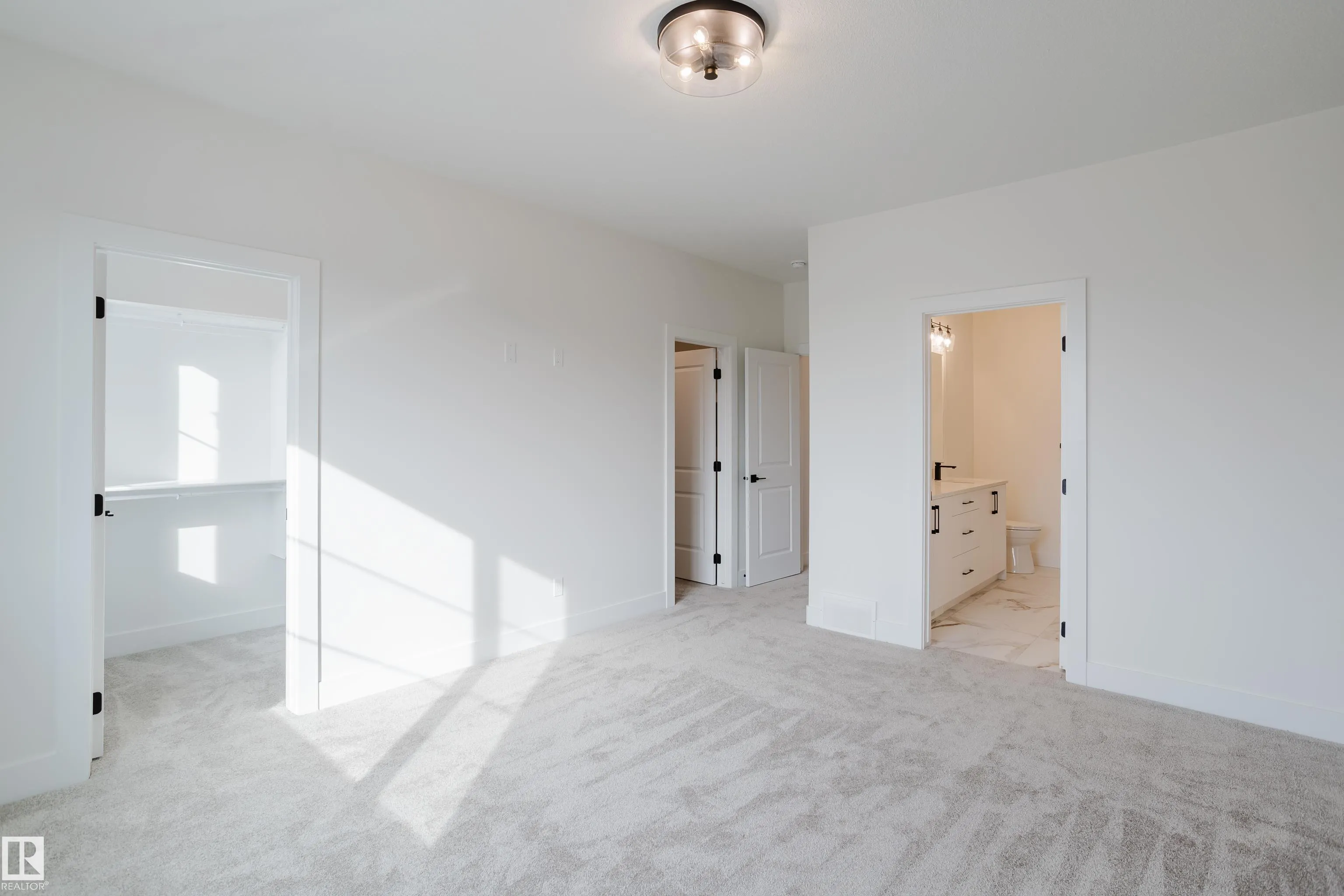 325 Bluff Cove