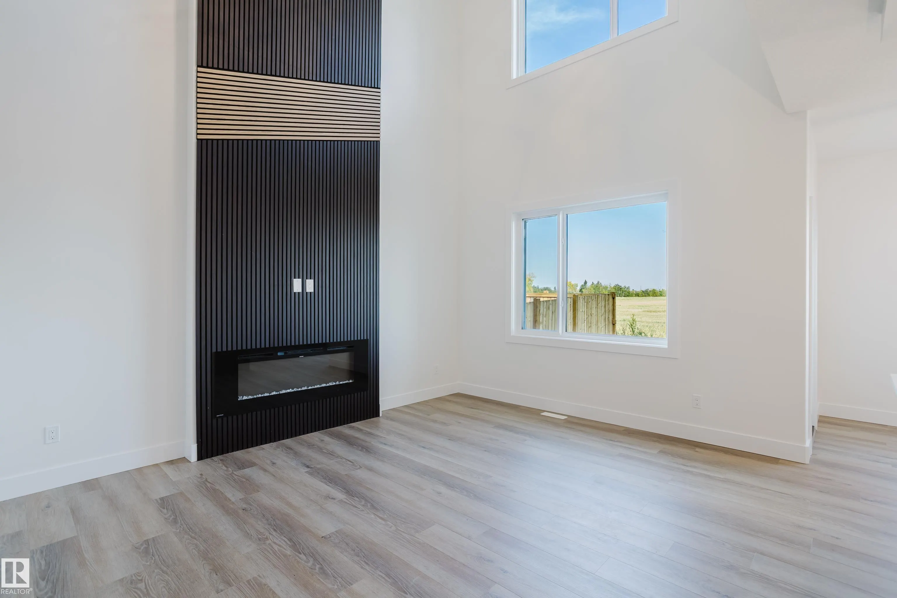 325 Bluff Cove