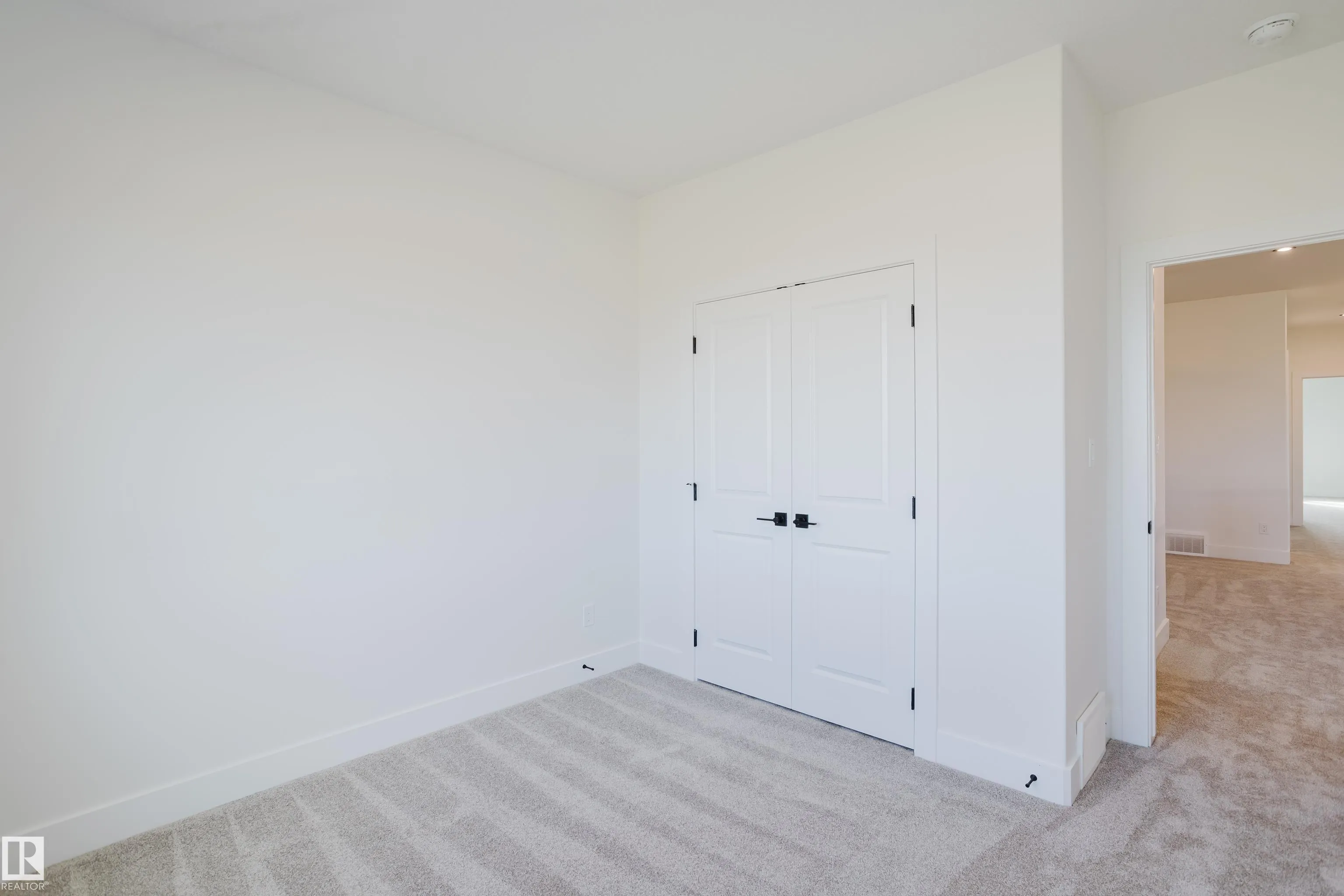 325 Bluff Cove
