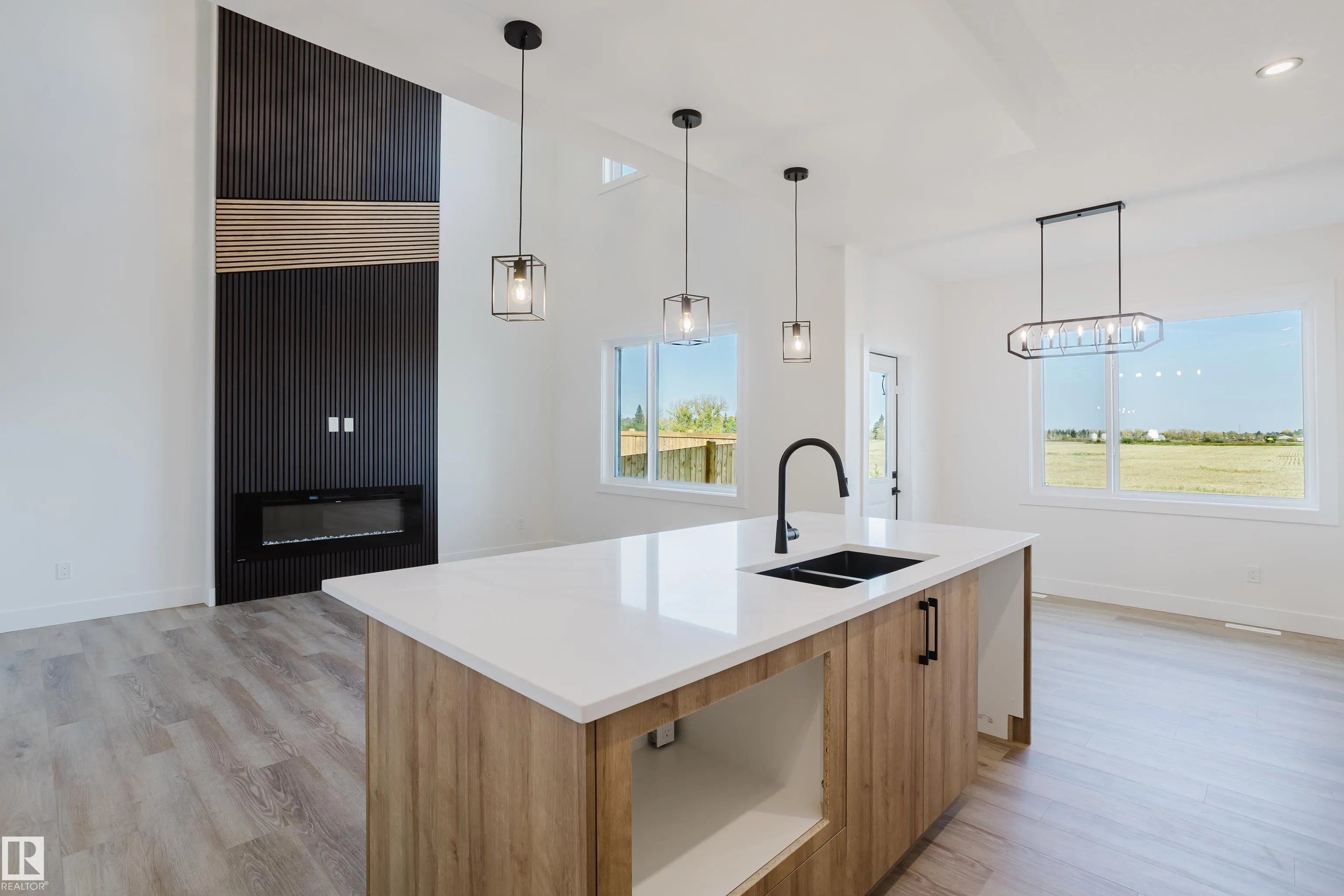 325 Bluff Cove