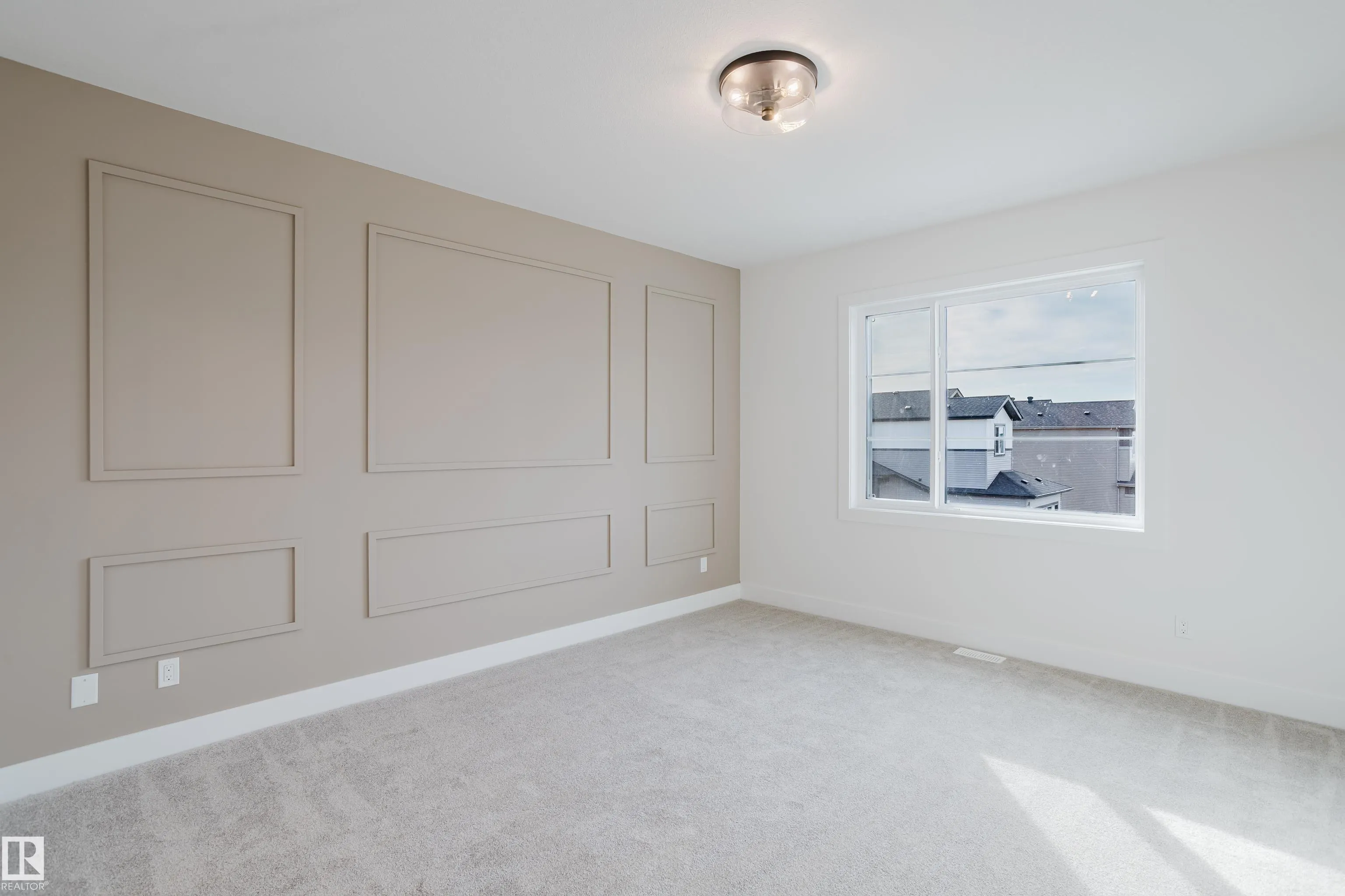325 Bluff Cove