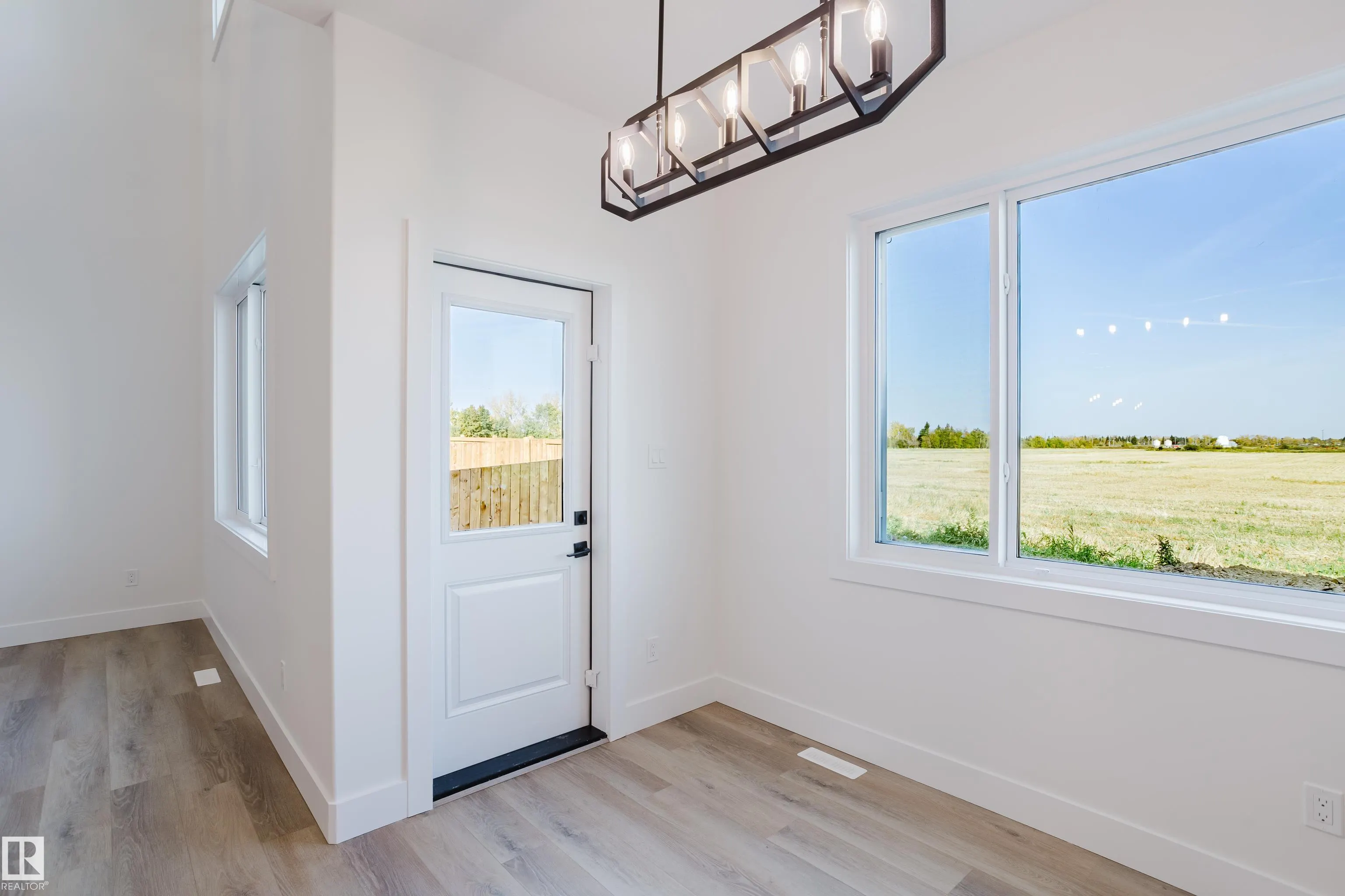 325 Bluff Cove