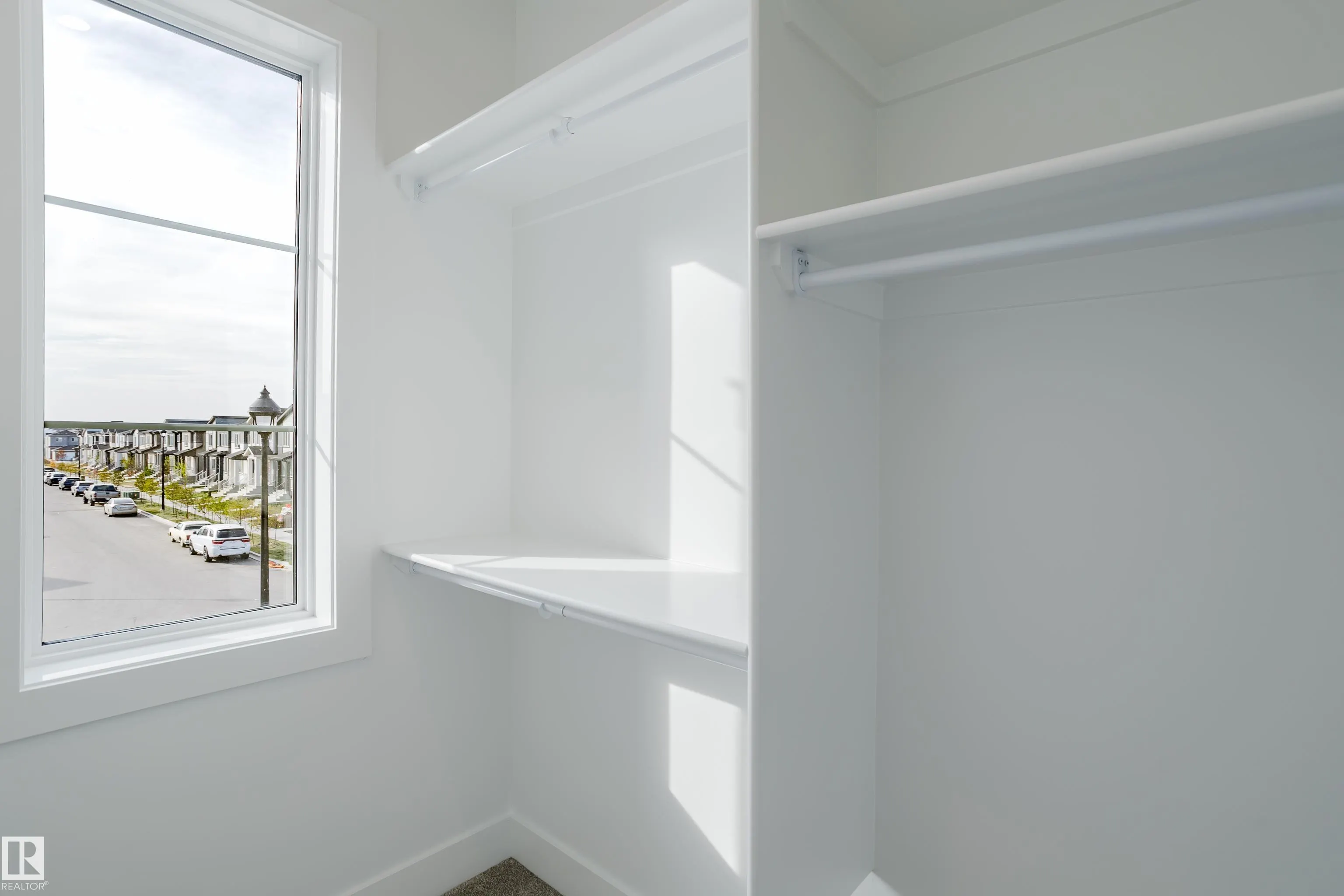325 Bluff Cove