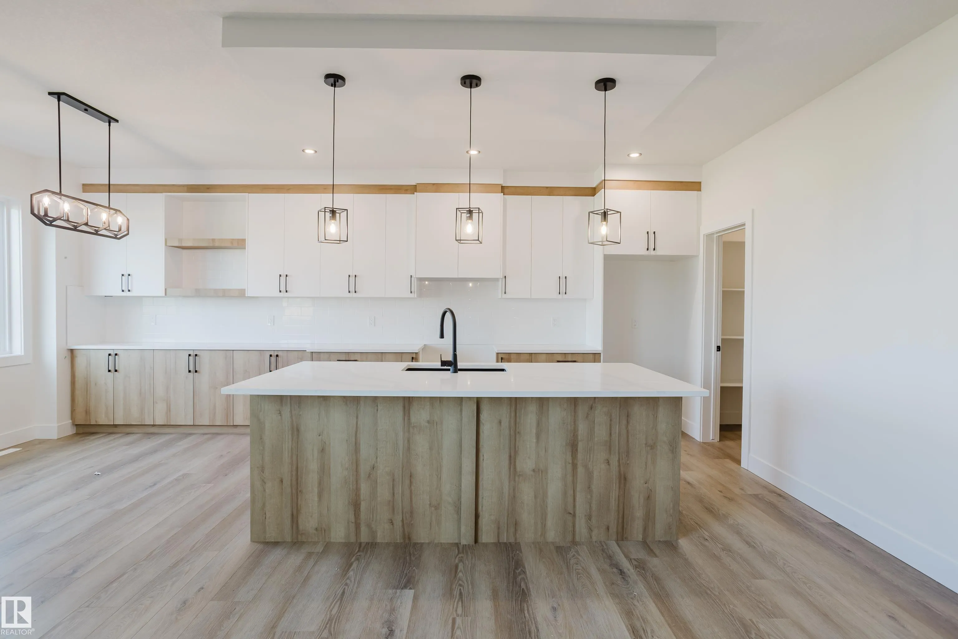 325 Bluff Cove