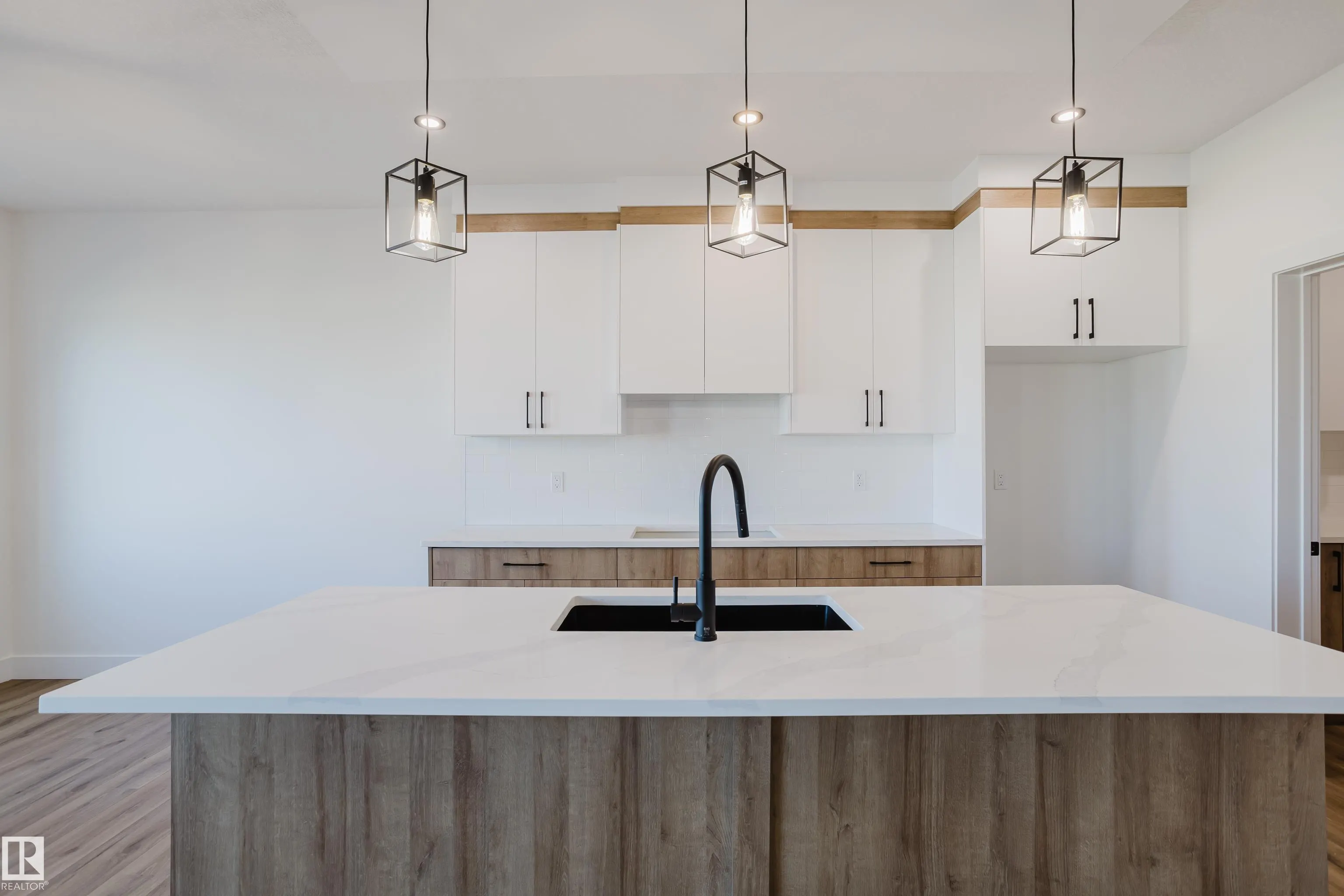 331 Bluff Cove