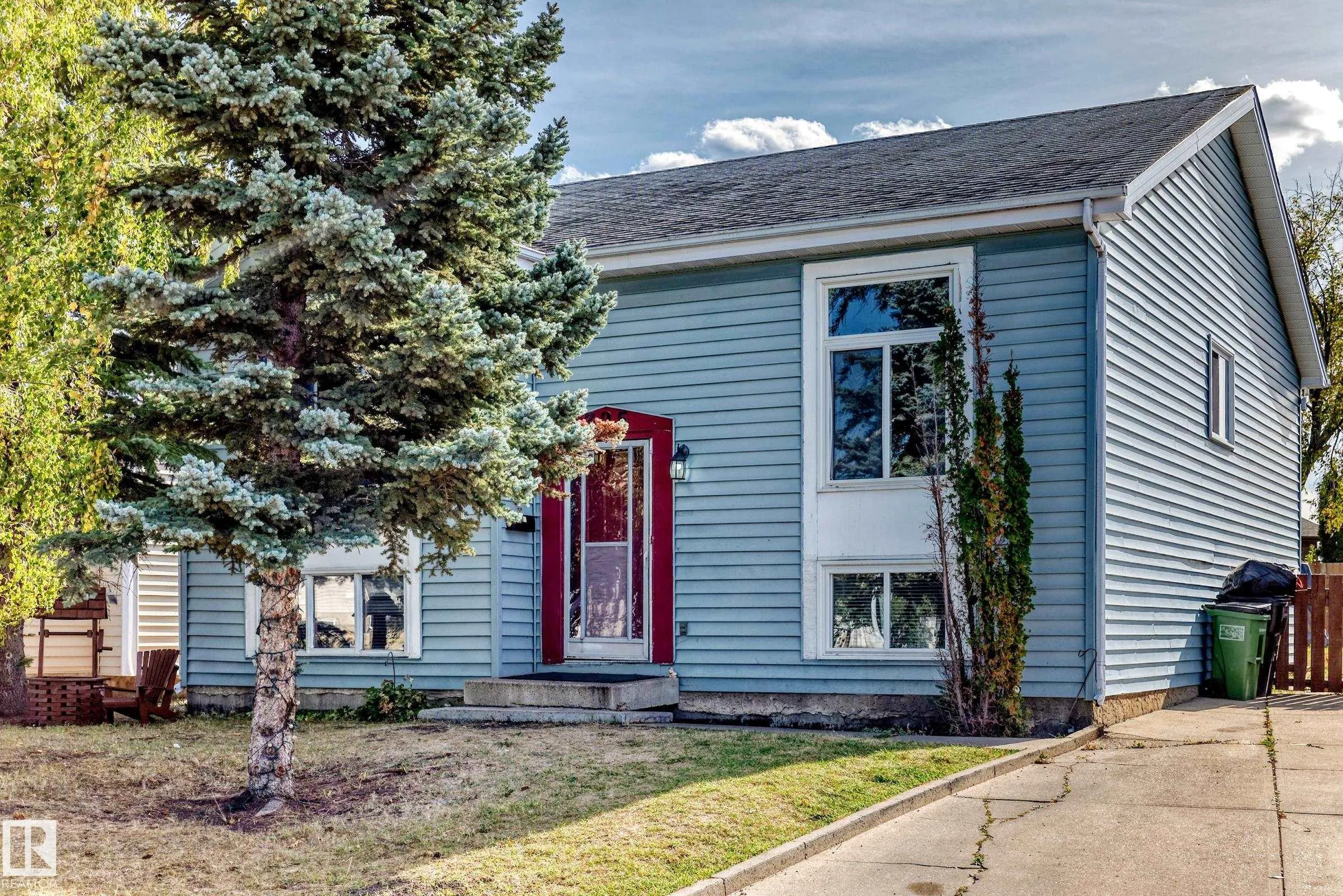 325 Warwick Road