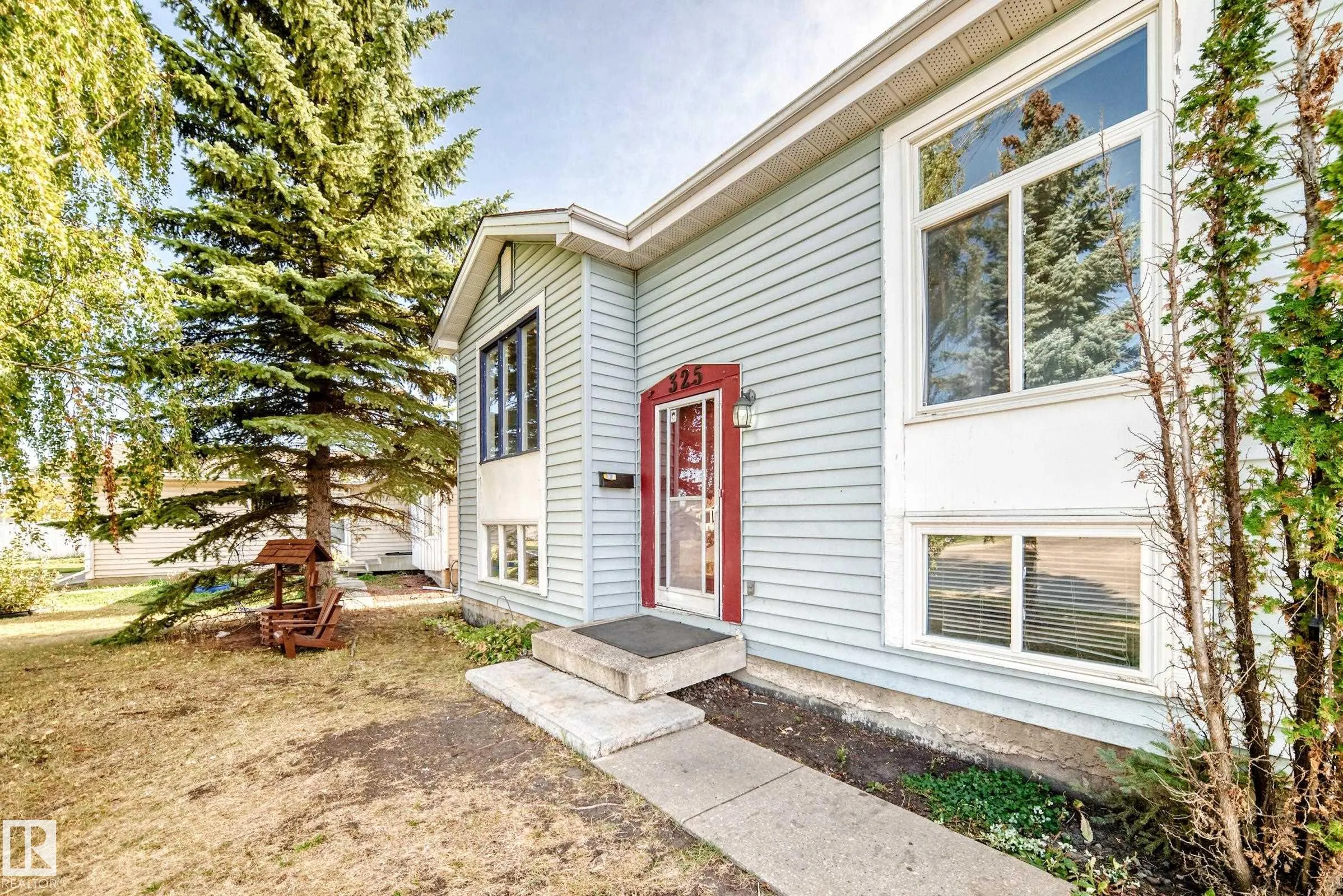 325 Warwick Road