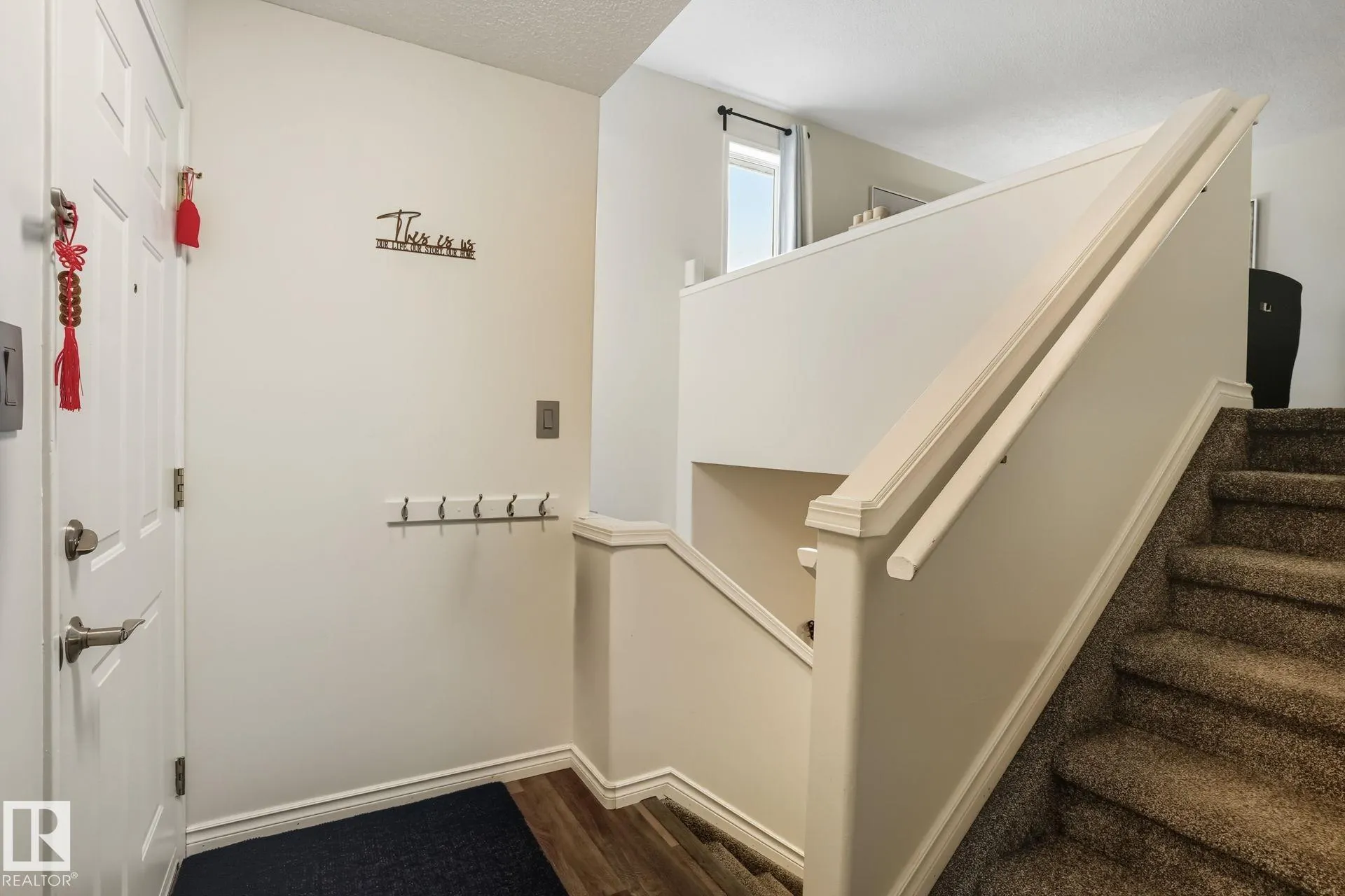 215 RIVER Point(e)