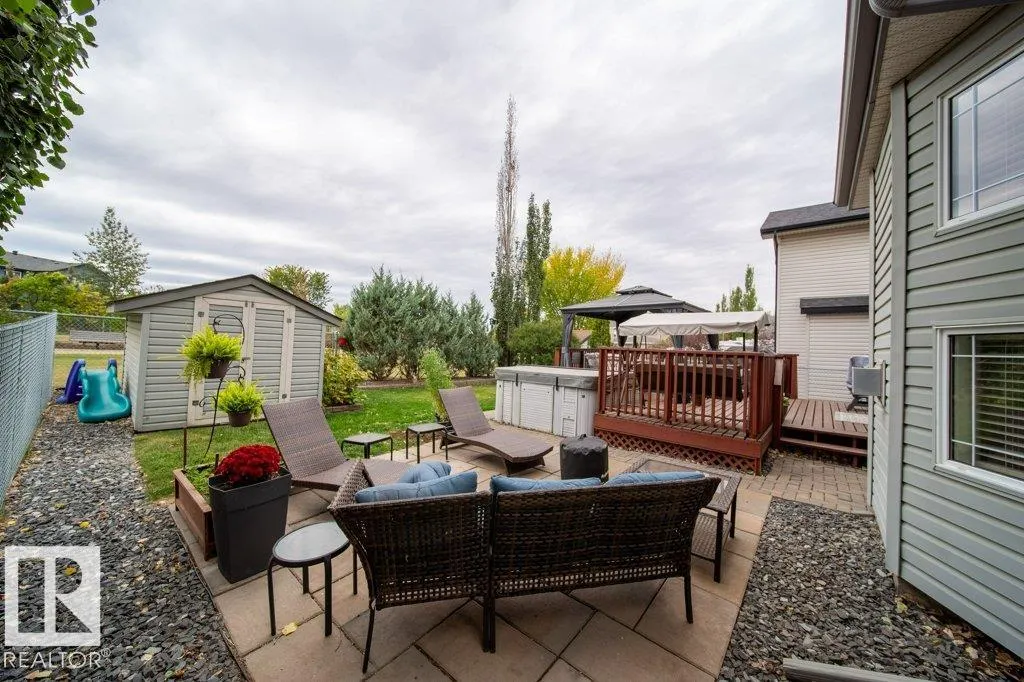 97 CARLYLE Crescent