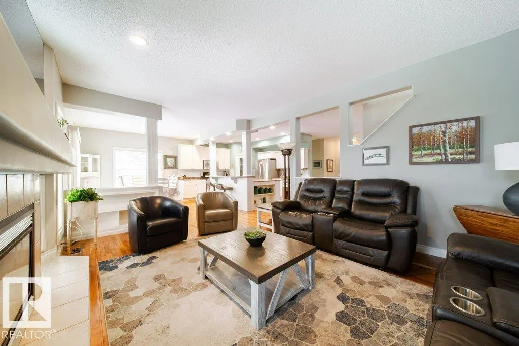 97 CARLYLE Crescent