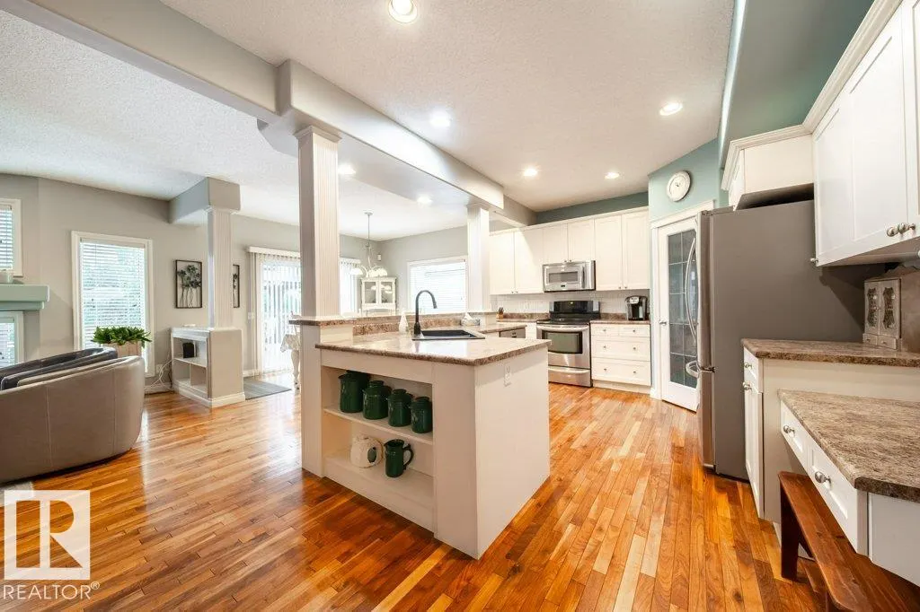 97 CARLYLE Crescent