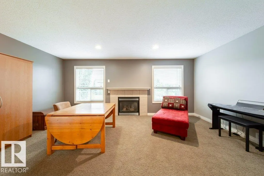 97 CARLYLE Crescent