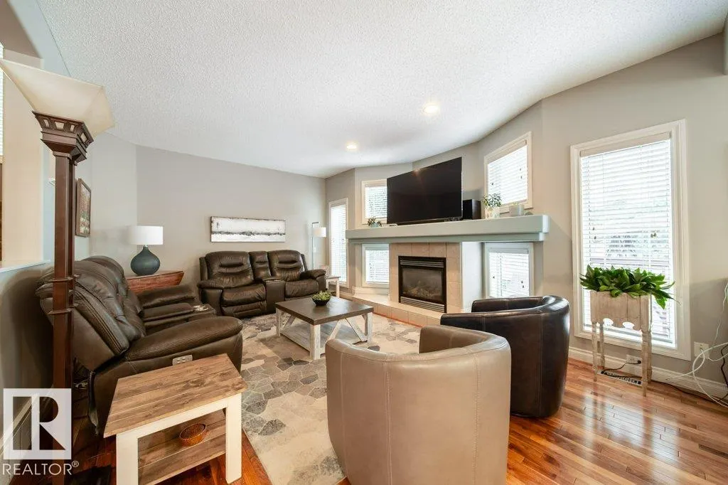 97 CARLYLE Crescent