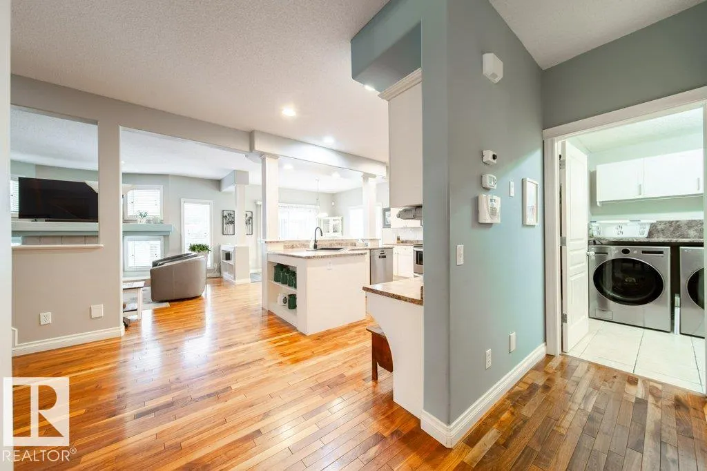 97 CARLYLE Crescent