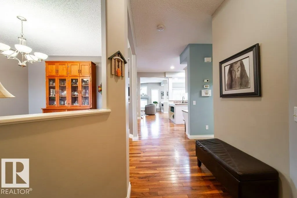 97 CARLYLE Crescent