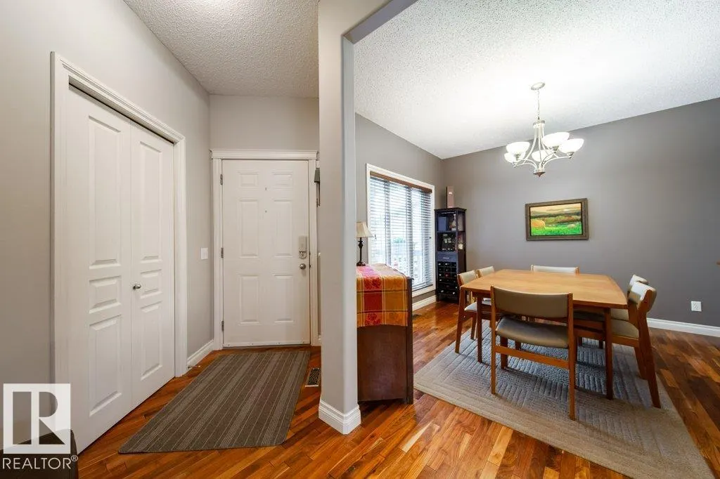 97 CARLYLE Crescent