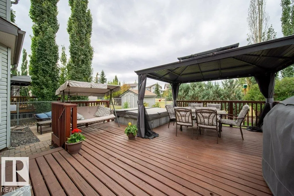 97 CARLYLE Crescent