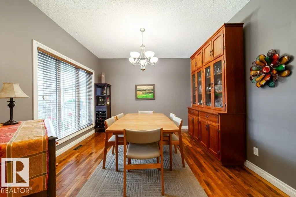 97 CARLYLE Crescent